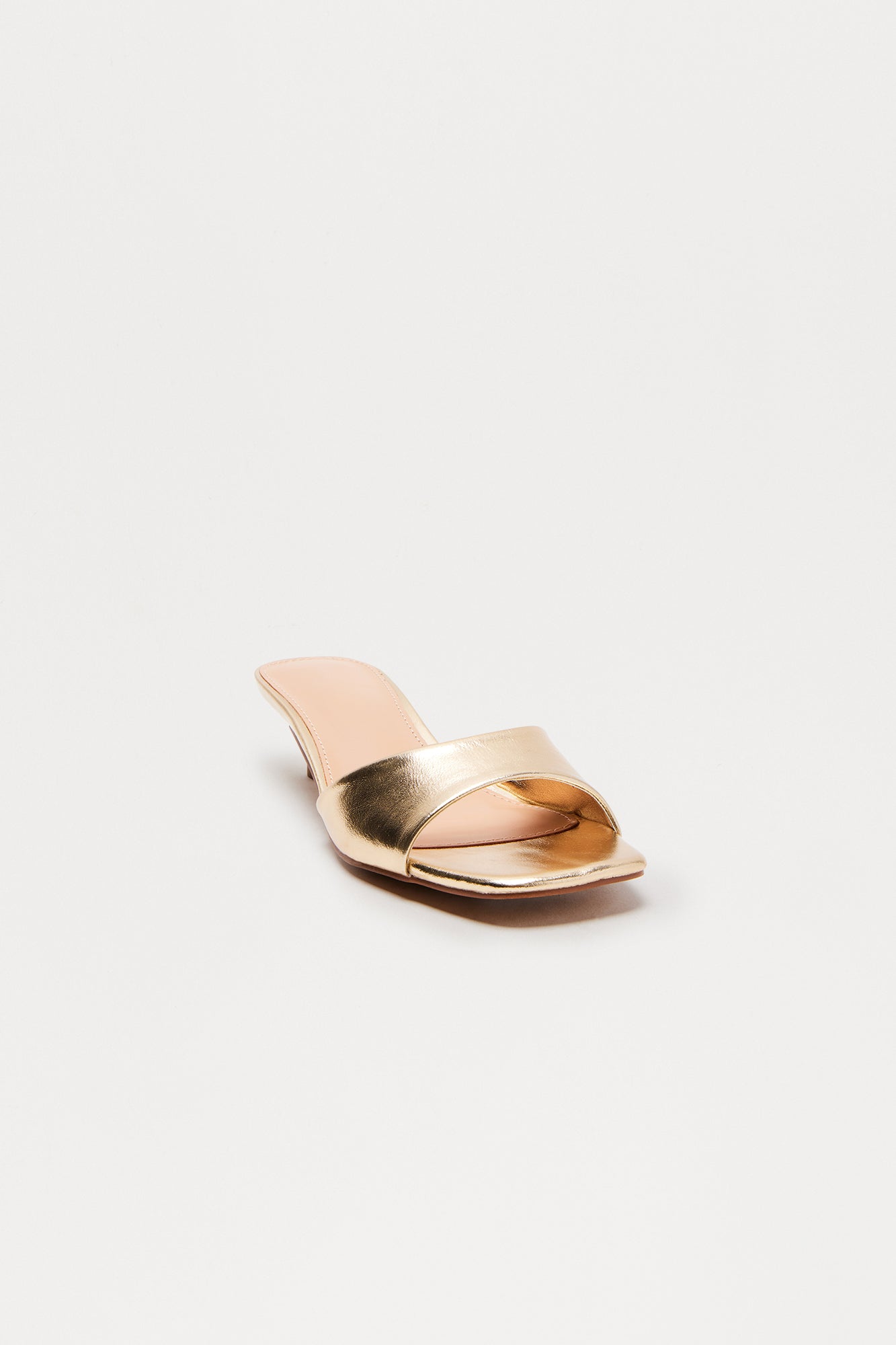 Day Outing Kitten Heels - Gold