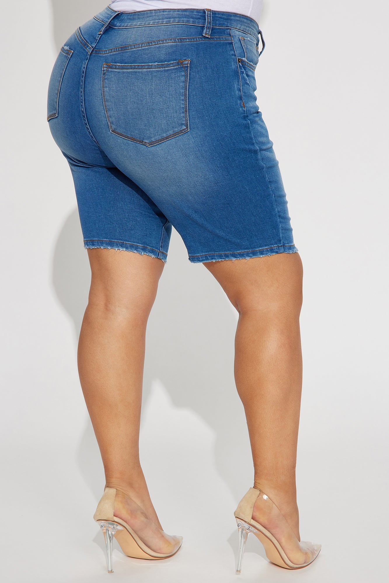 On The List Deluxe Stretch Bermuda Shorts - Medium Wash