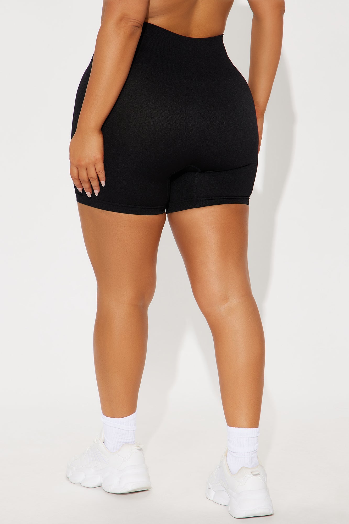 Mia Seamless Biker Short - Black