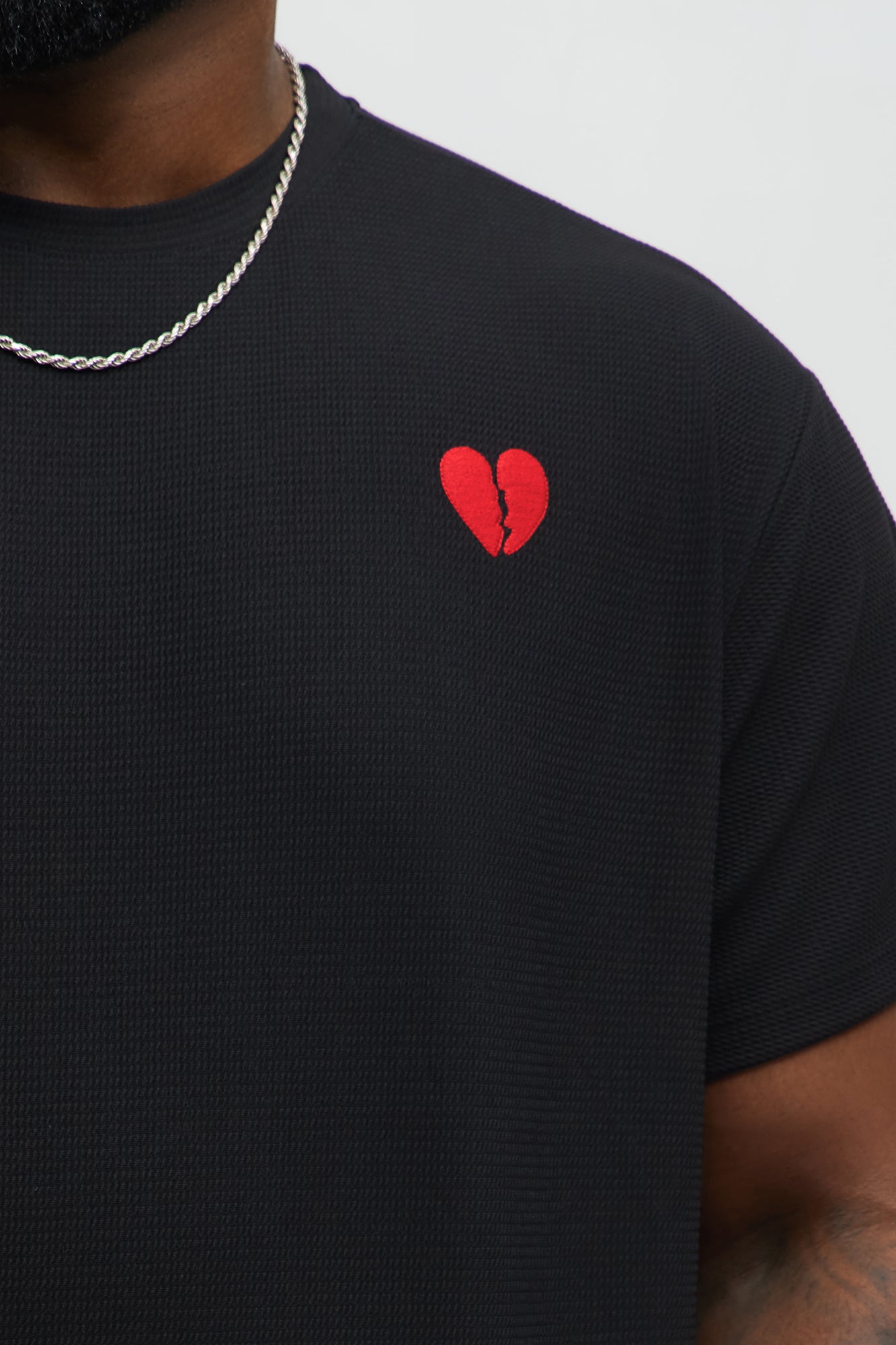 Broken Heart Textured Short Sleeve Tee - Black