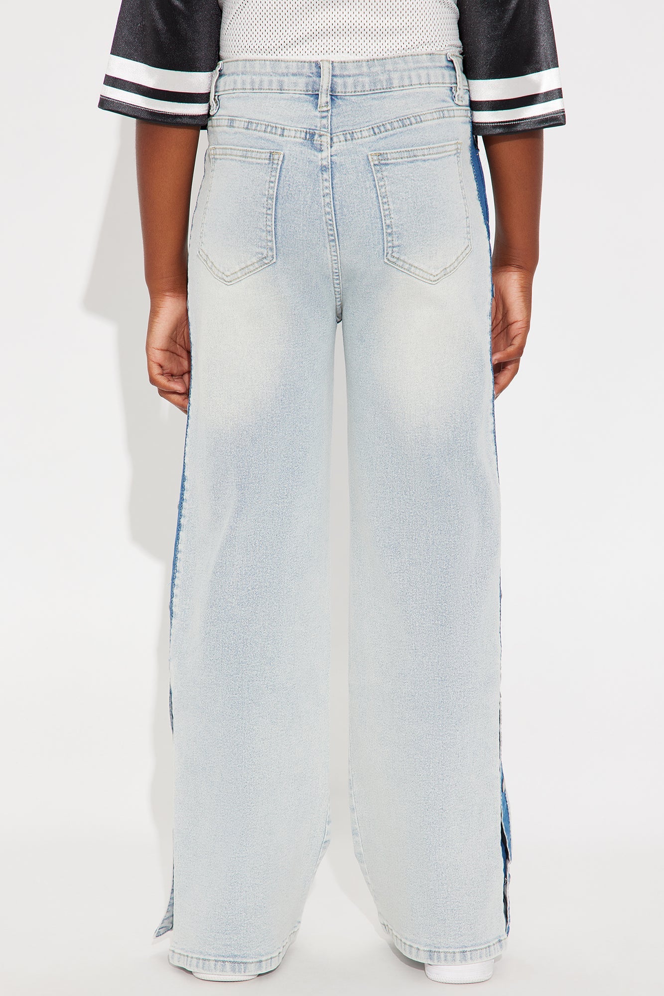 Mini Snap Out Of It Wide Leg Jeans - Light Wash