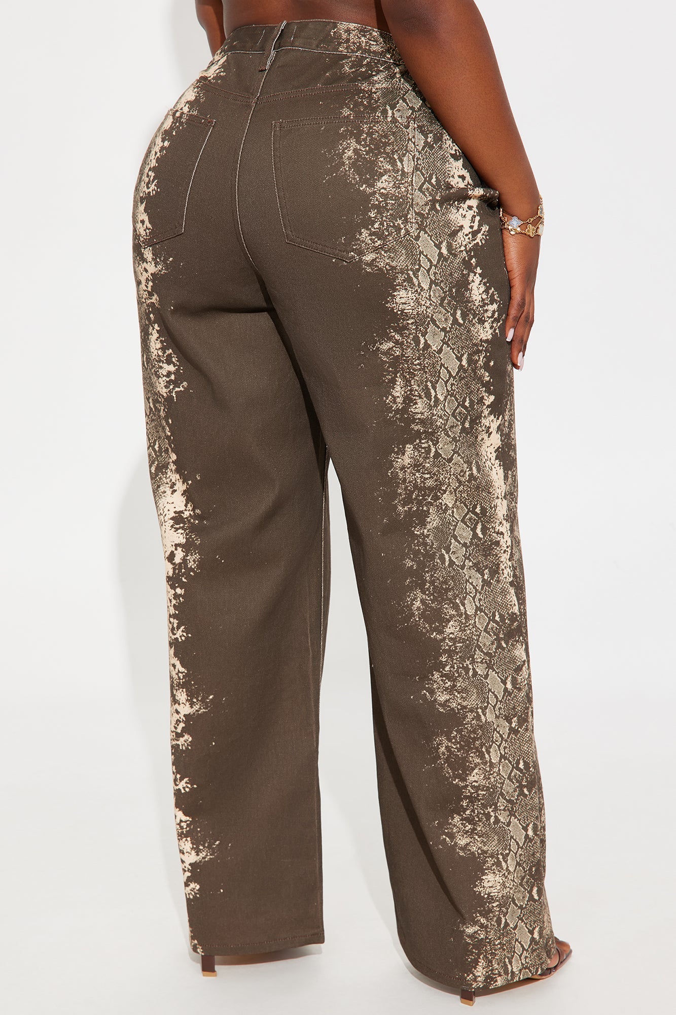 Trust No Snakes Printed Baggy Jeans - Brown