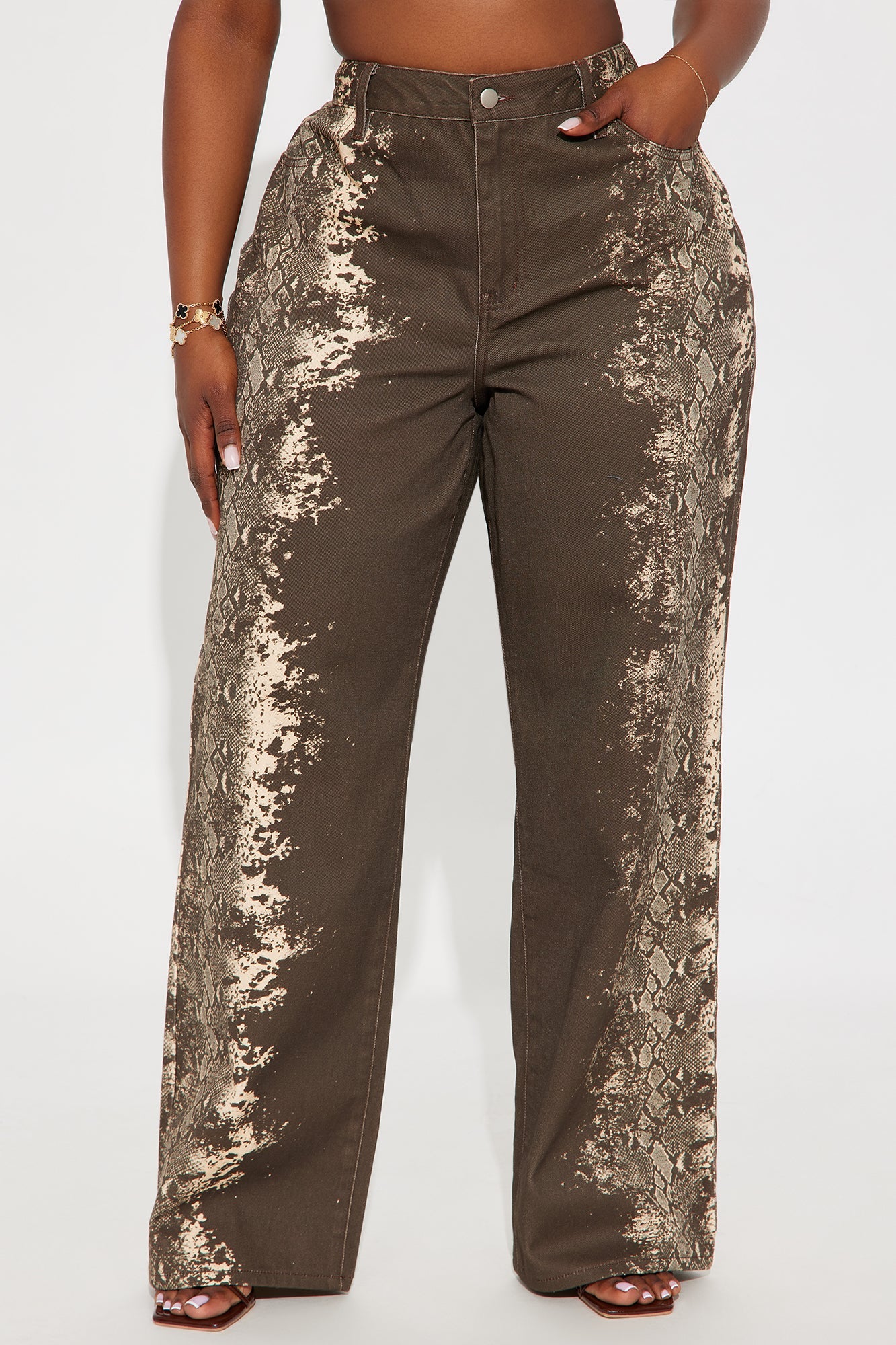 Trust No Snakes Printed Baggy Jeans - Brown