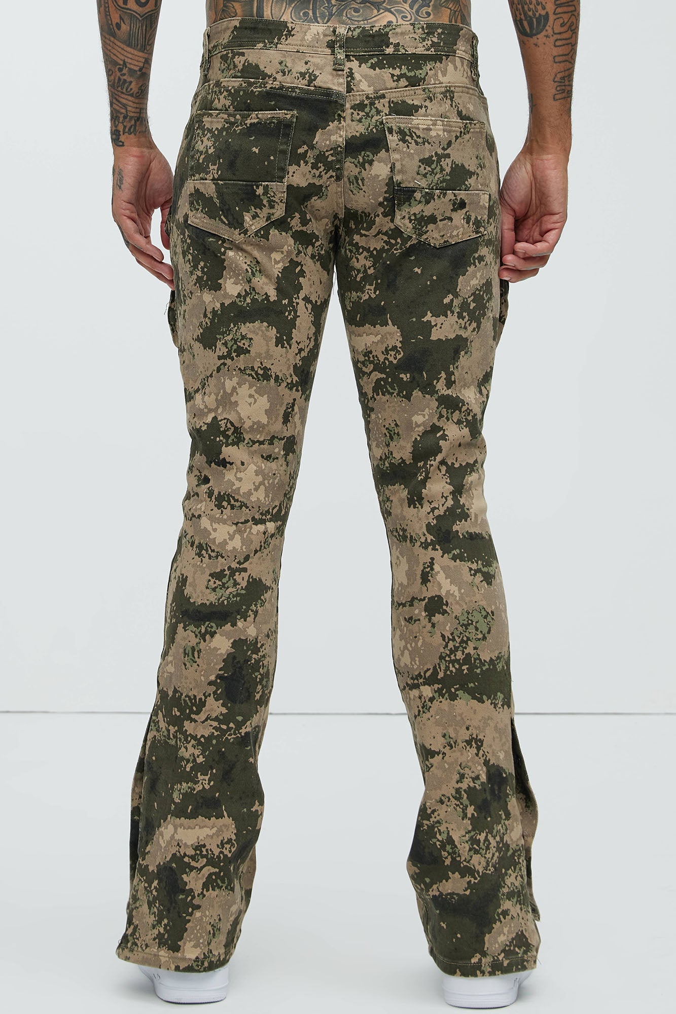With The Hidden Camo Stacked Skinny Flare Pants - Camouflage