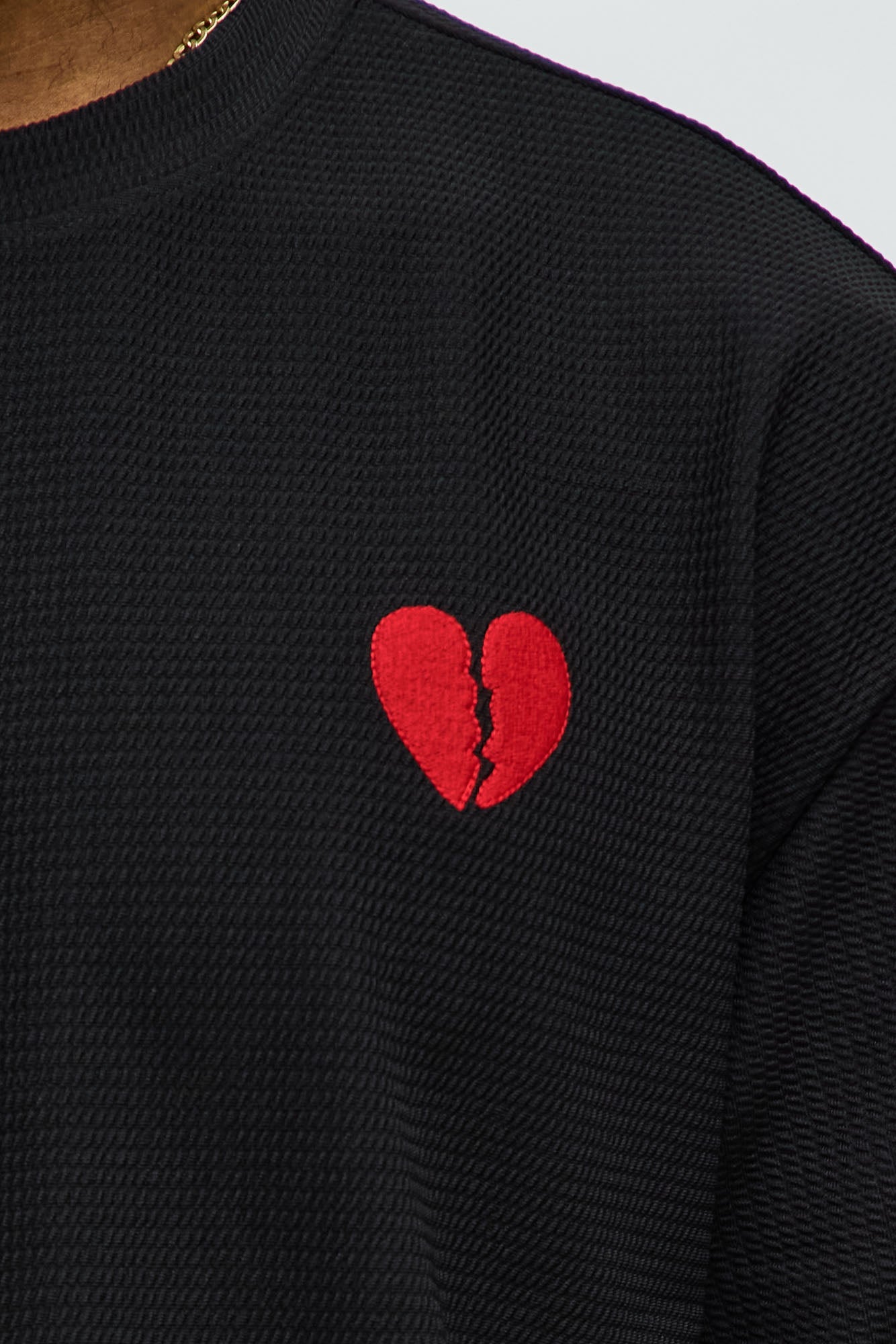 Broken Heart Textured Short Sleeve Tee - Black