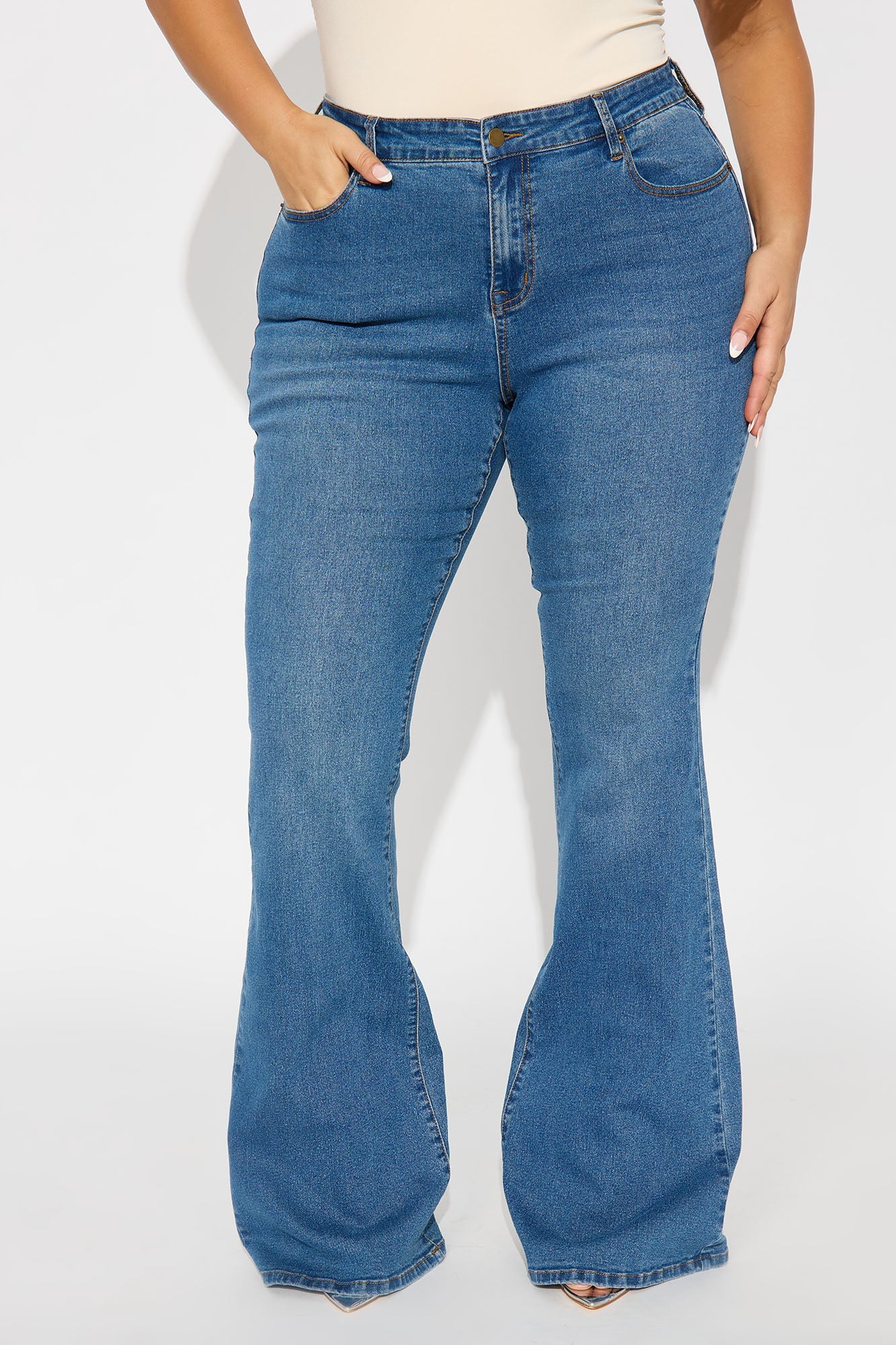 Tall Vibe Check Curvy Stretch Flare Jeans - Medium Wash