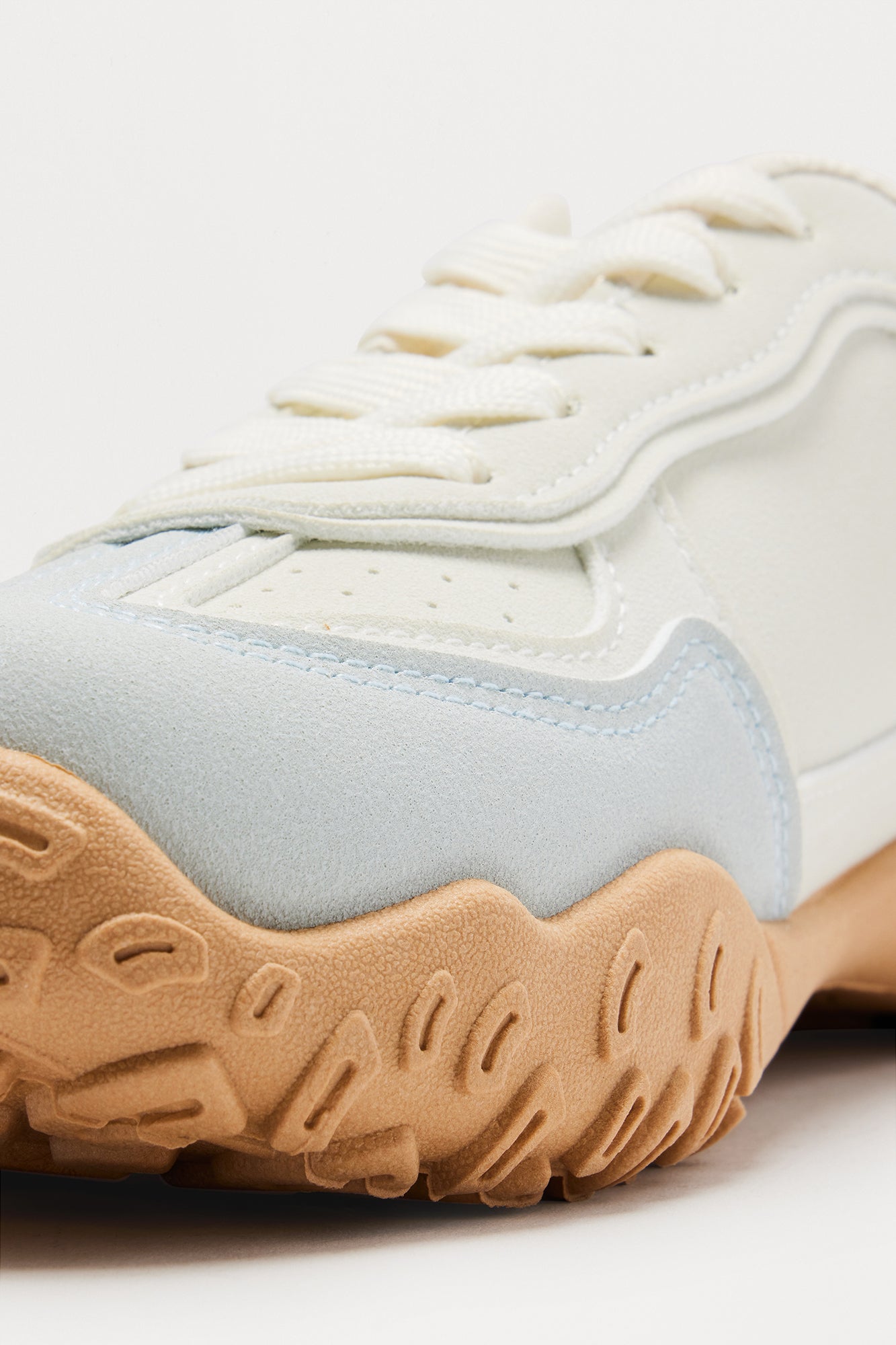 Sideline Babe Low Top Sneakers - White/Blue