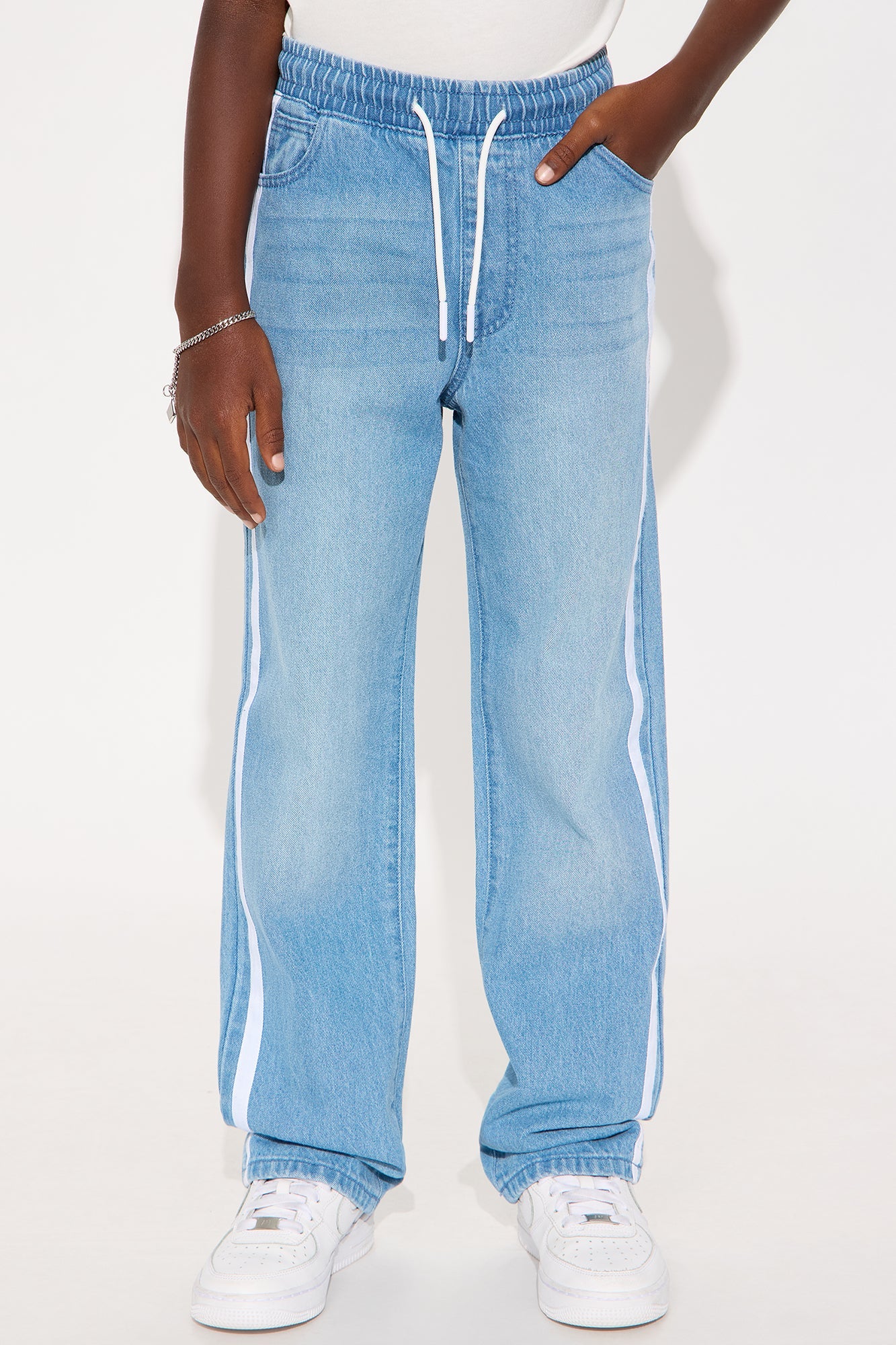 Mini Running These Streets Baggy Jeans - Light Wash