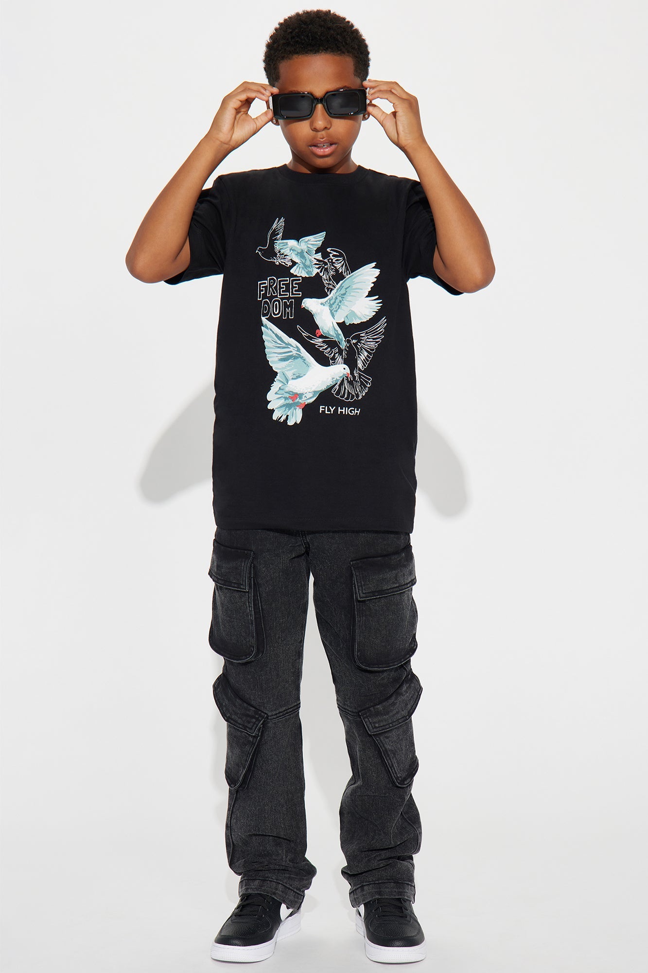 Mini Doves Of Freedom T- Shirt - Black