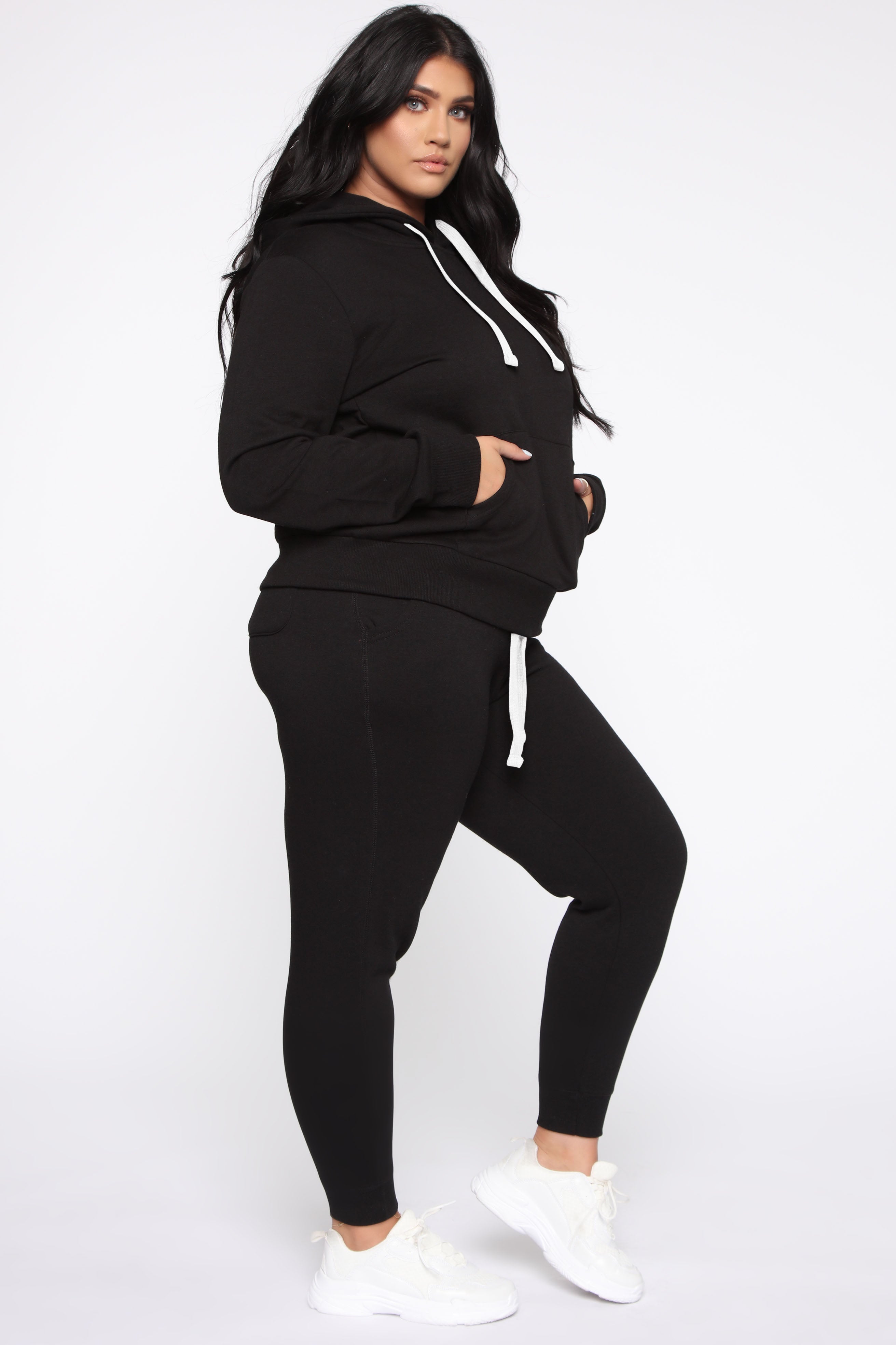 Relaxed Vibe Solid Hoodie - Black