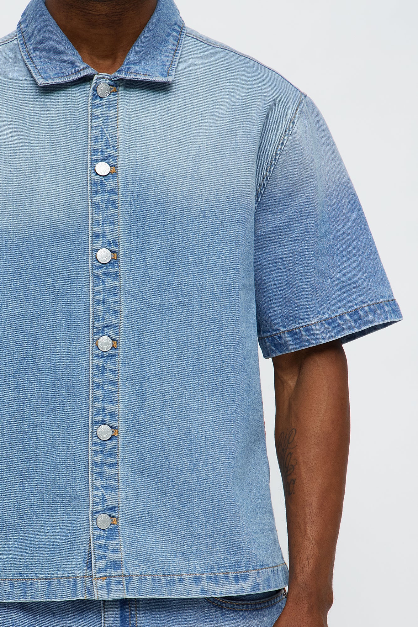 Relaxed Ansel Tapestry Denim Short Sleeve Shirt - Blue/combo