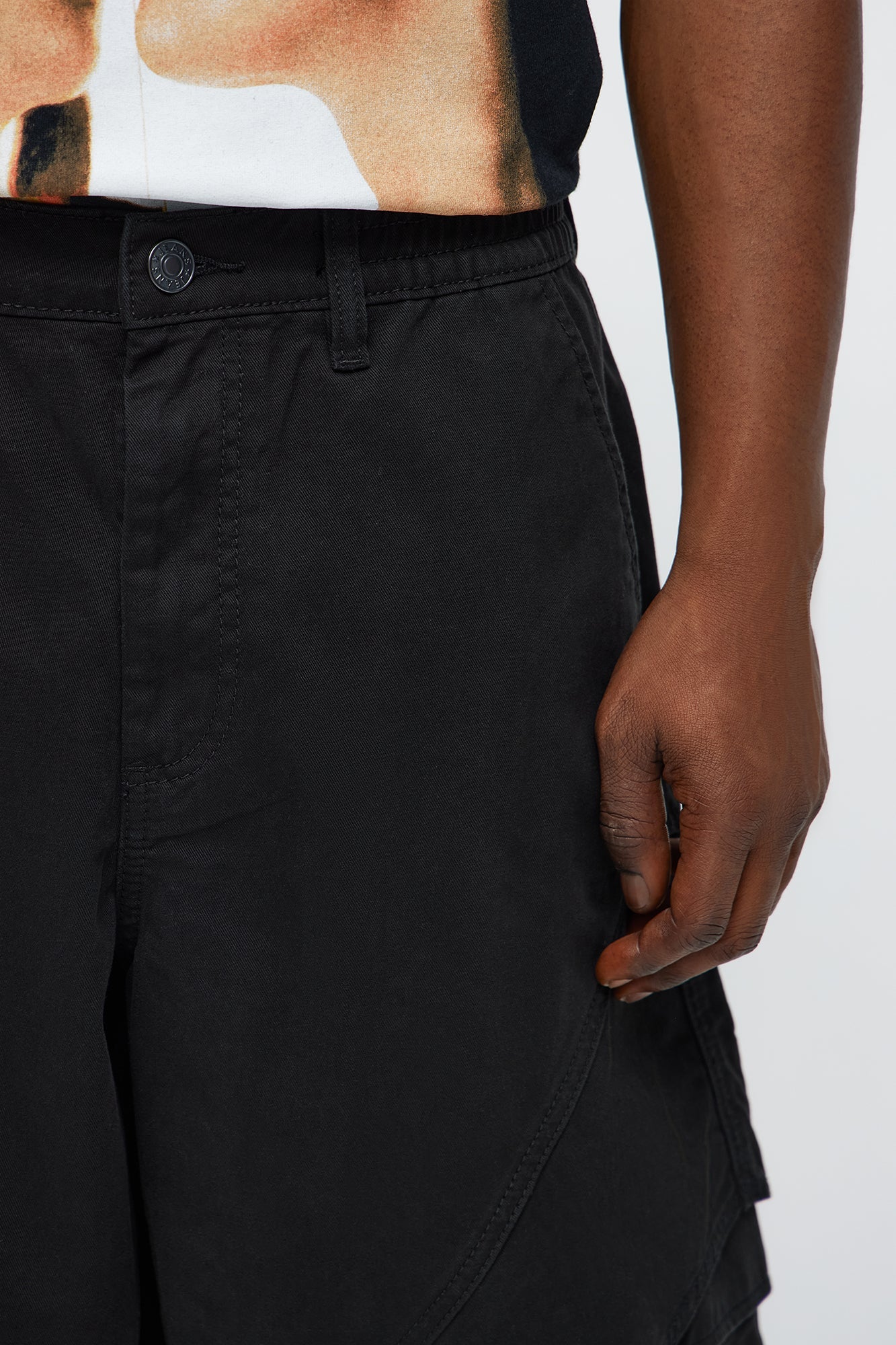 Baggy Hidden Lines Cargo Shorts - Black