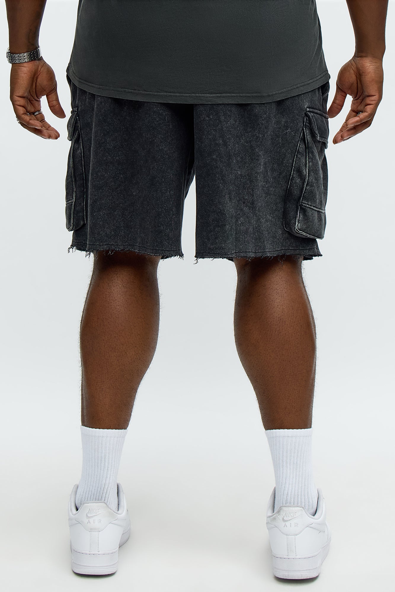 Tyson Bagged Off Cargo Relaxed Shorts - Black