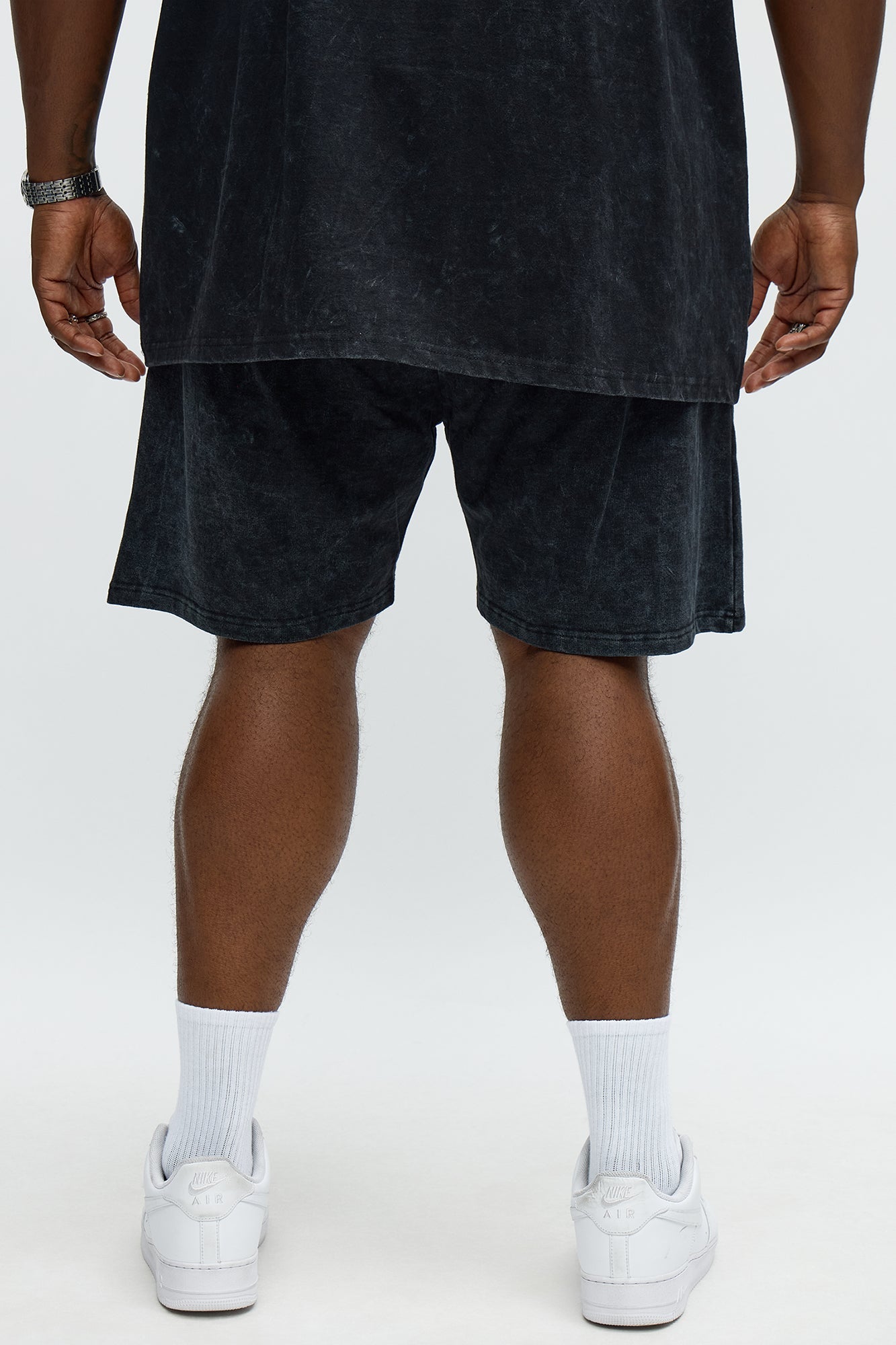 Bridges Burn Sweatshorts - Black