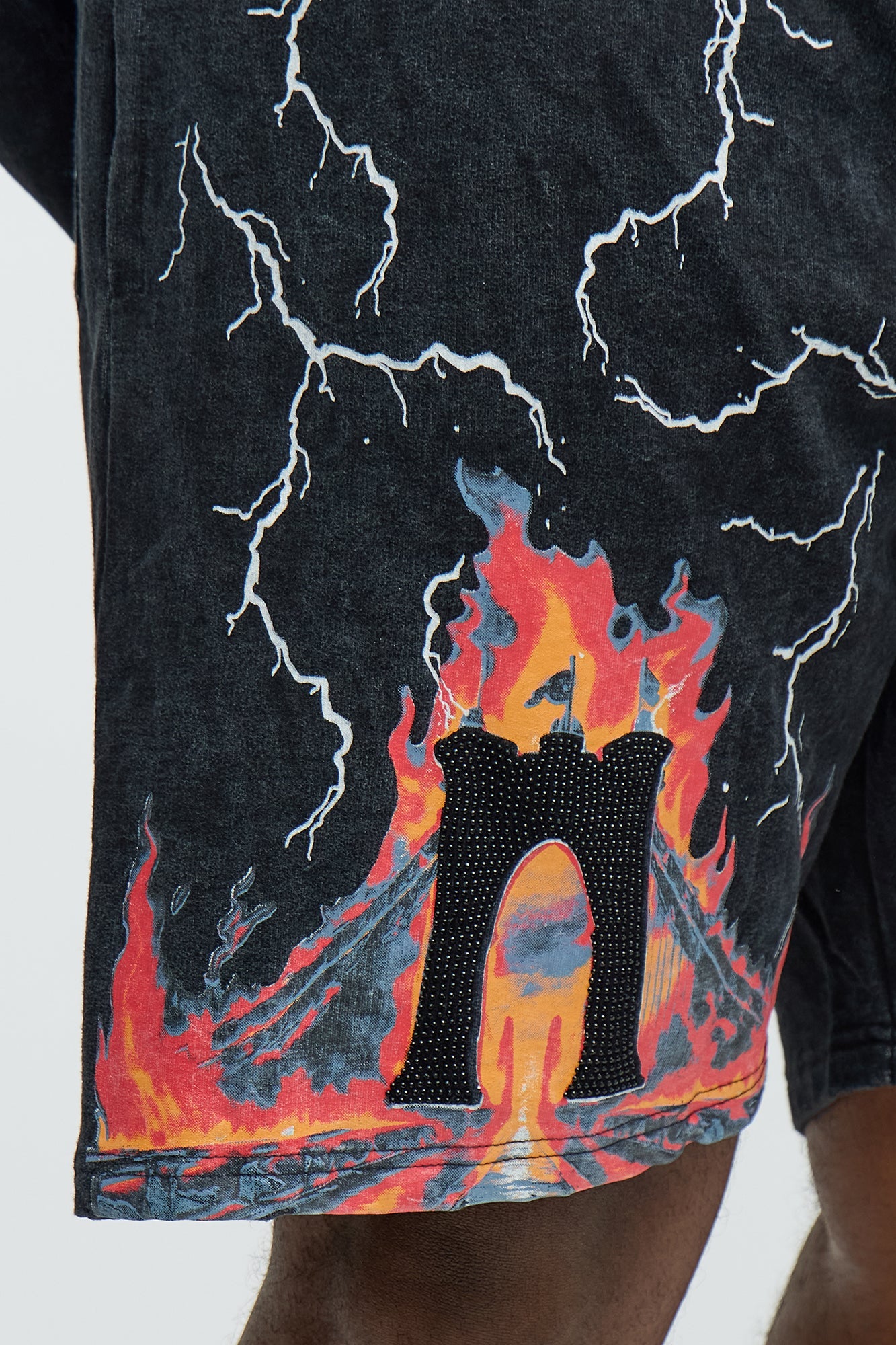 Bridges Burn Sweatshorts - Black