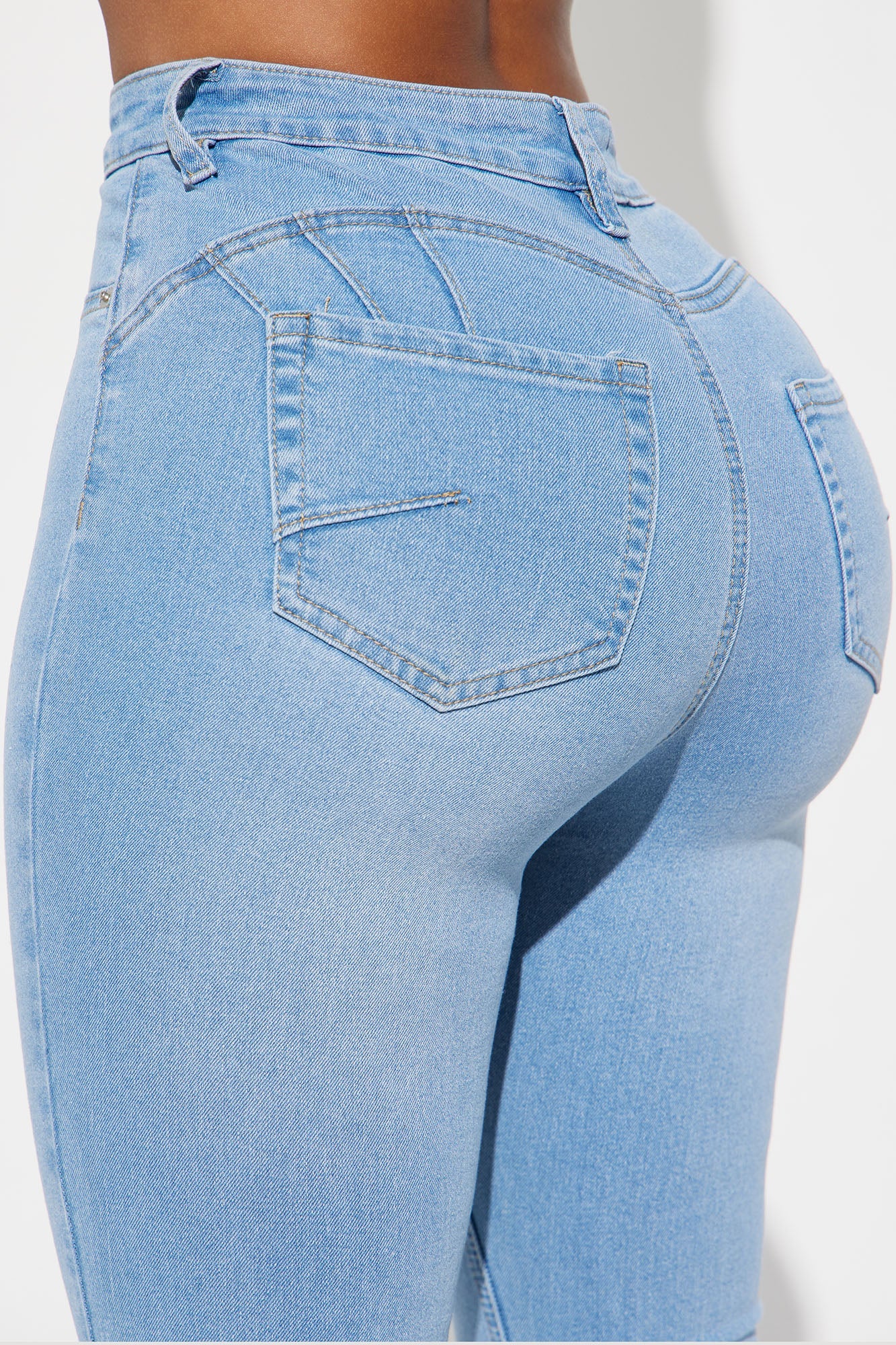 Mesa Booty Lifting Stretch Bootcut Jeans - Light Wash