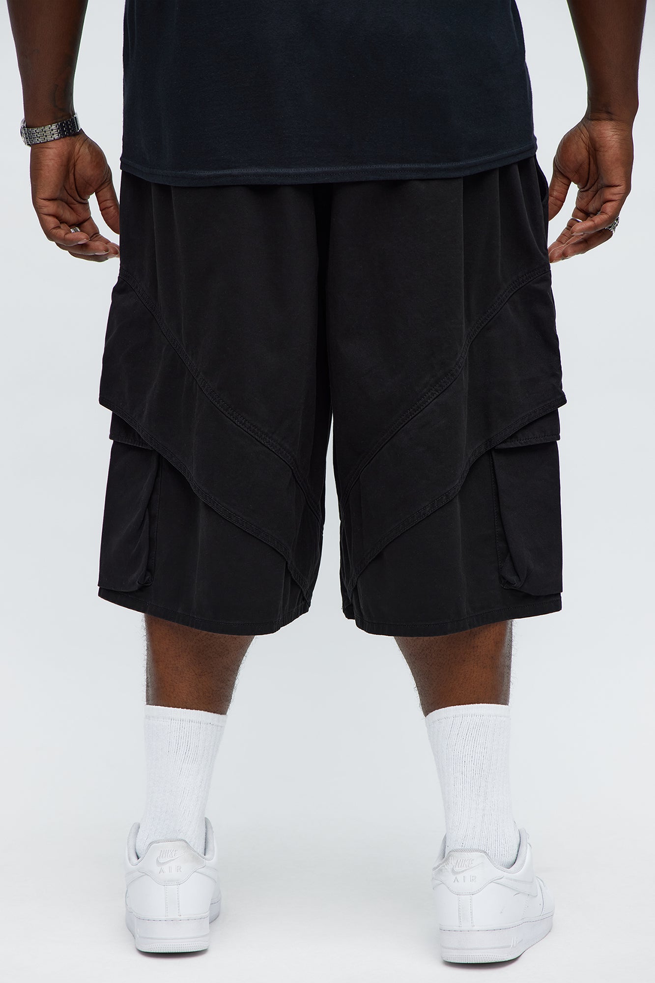 Baggy Hidden Lines Cargo Shorts - Black