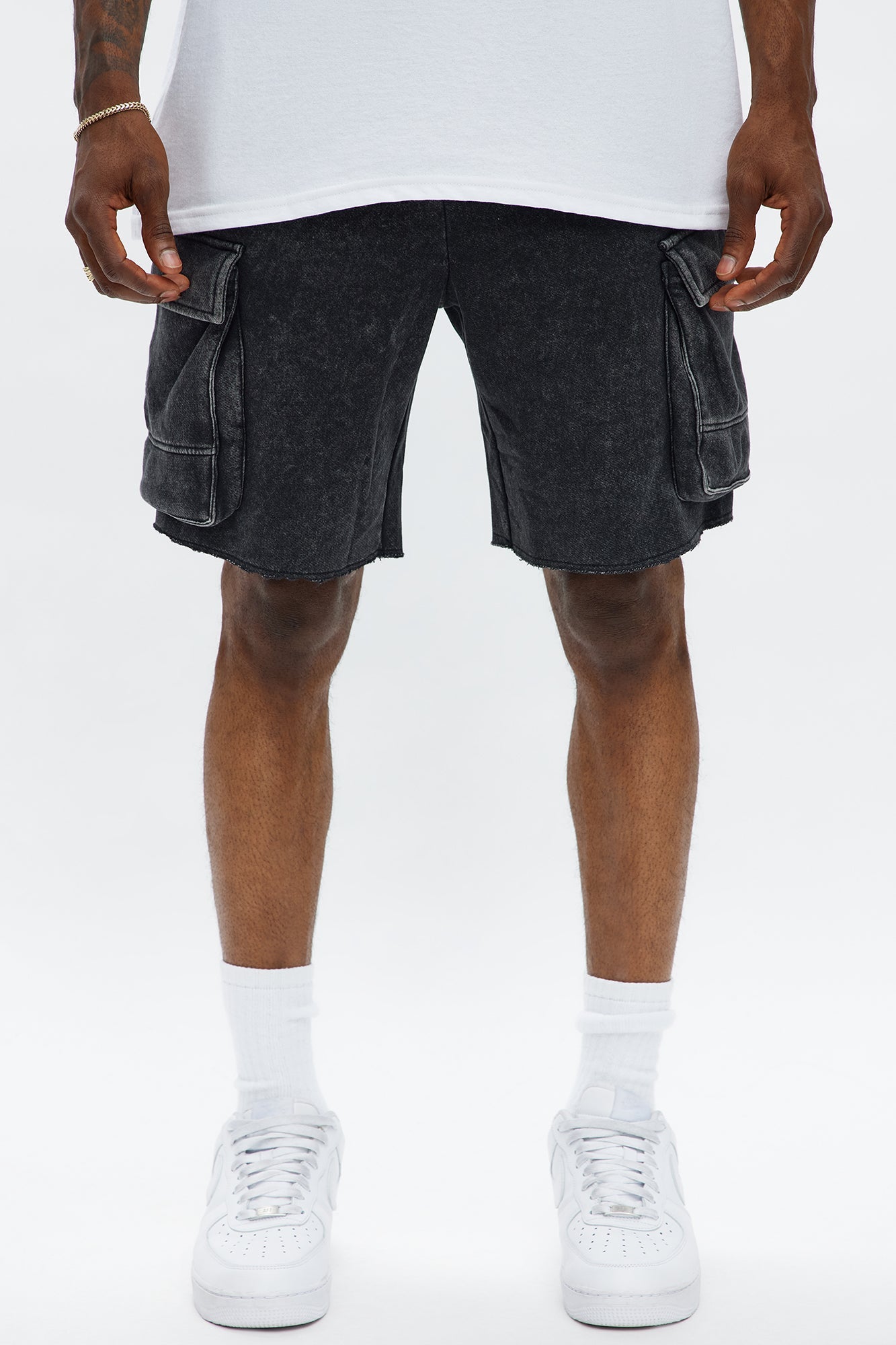 Tyson Bagged Off Cargo Relaxed Shorts - Black
