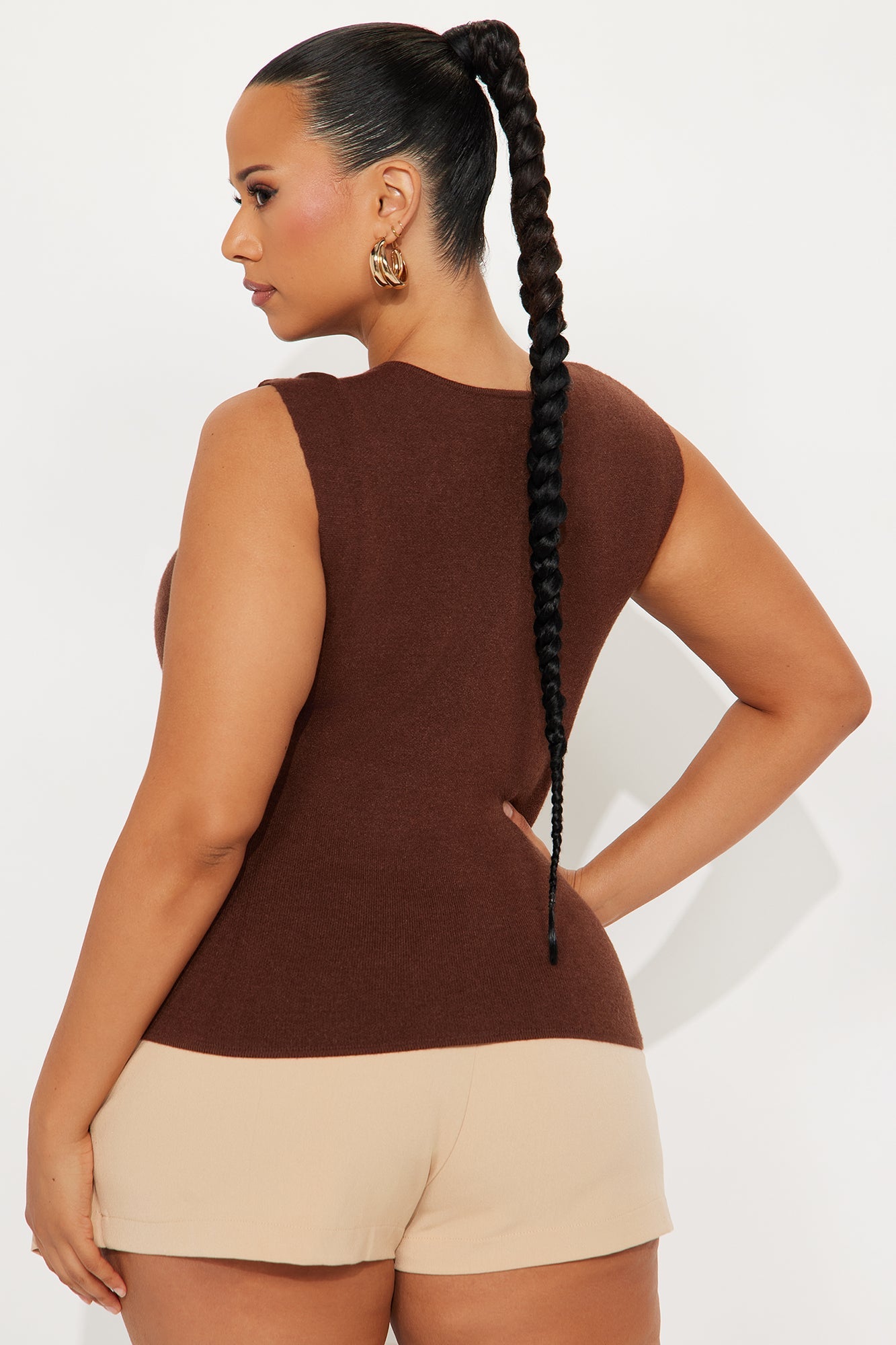 Look Closer Hardware Vest - Brown