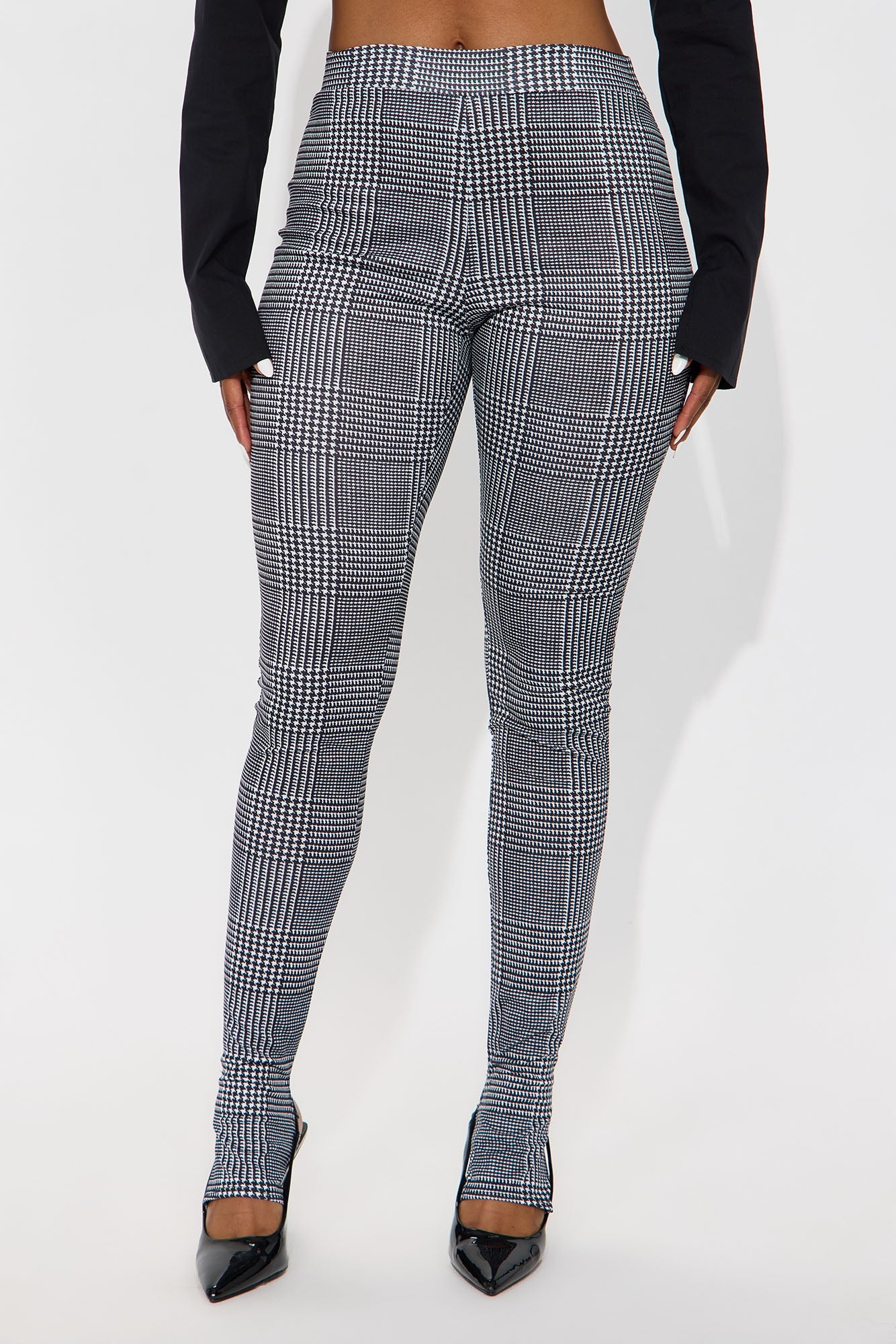 Clearly Focused On You Houndstooth Footed Legging - Black/White