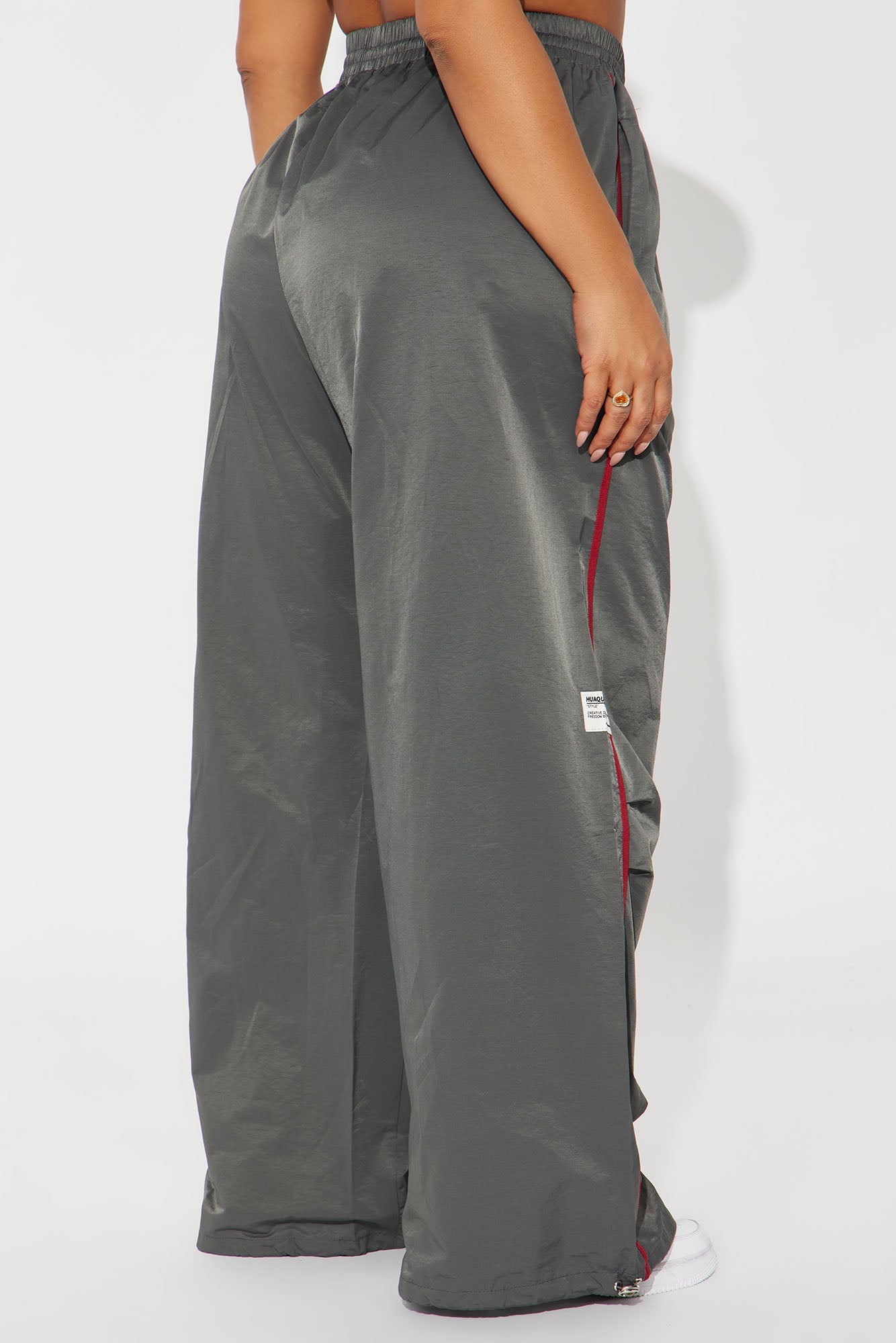 What She Knows Windbreaker Track Pant - Grey