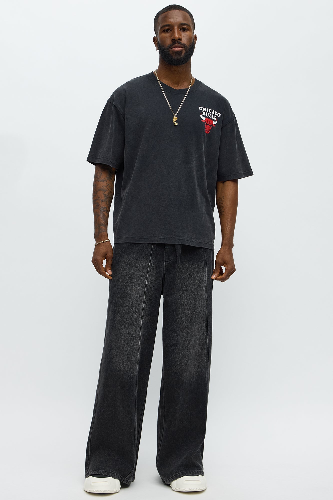 Bulls Freethrow Oversized Short Sleeve Tee - Black