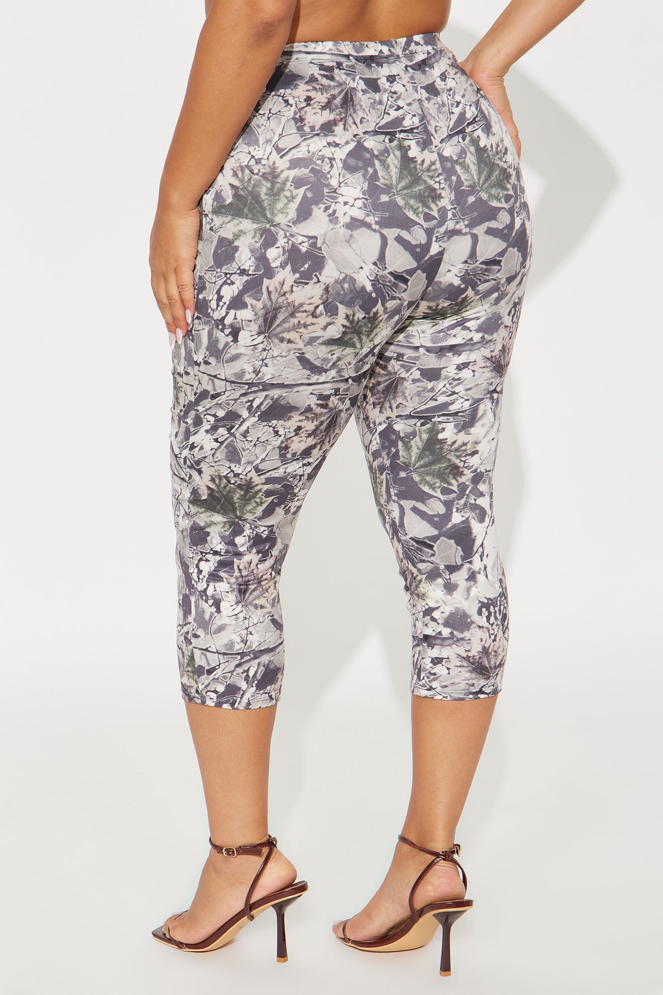 Outta Sight Camo Capri Legging - Camouflage