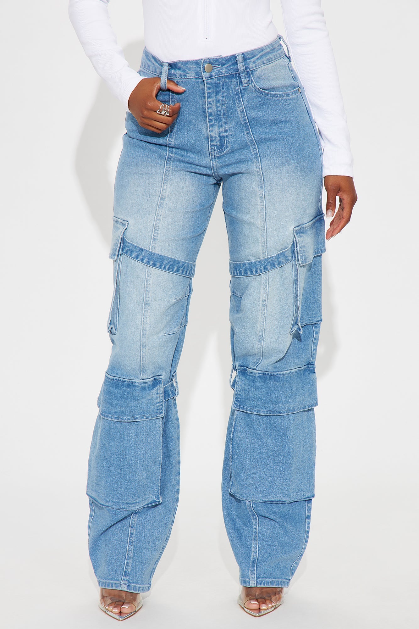 Clarita Cargo Jeans - Medium Wash