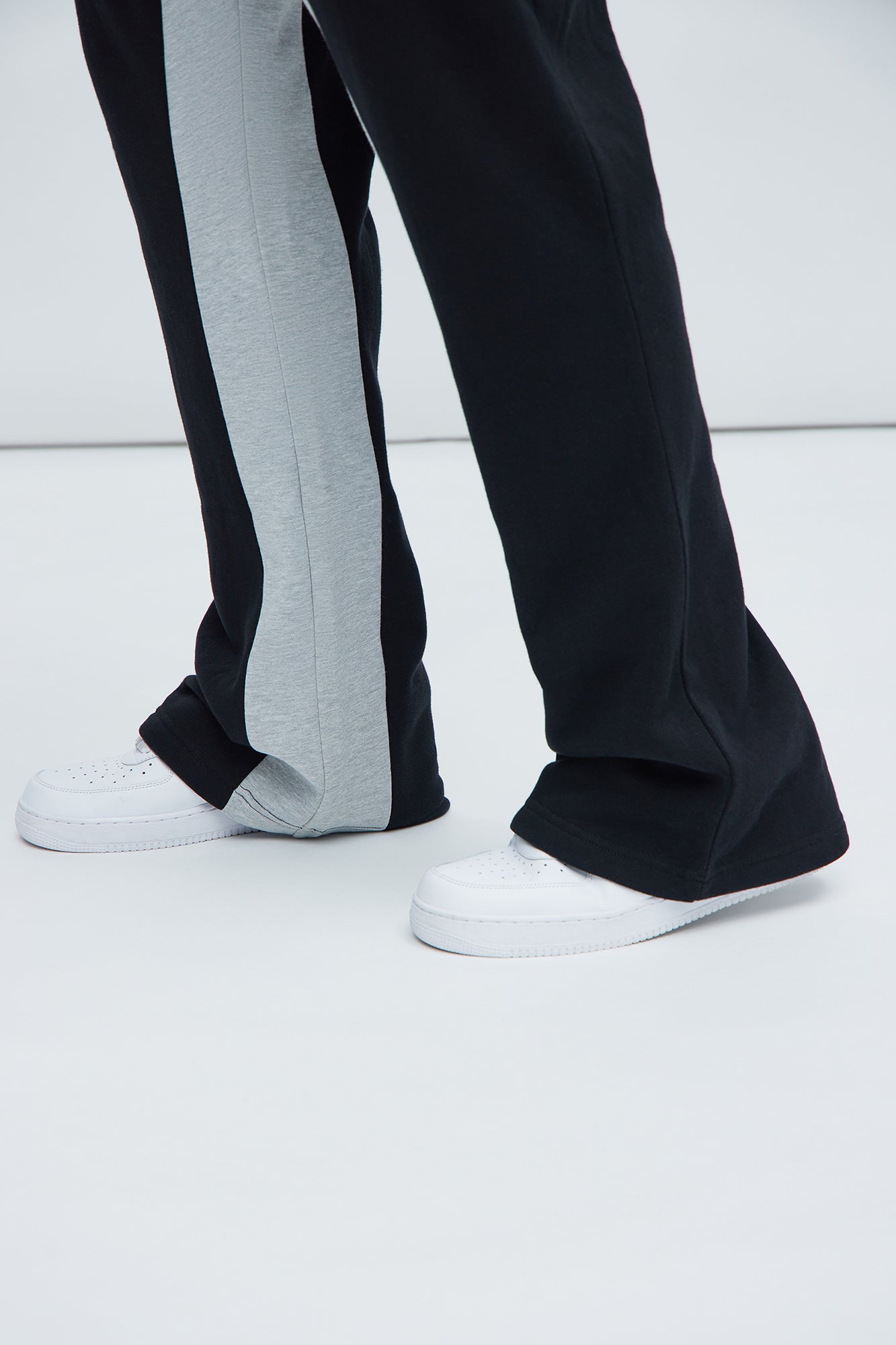 Tyson Number 3 Skinny Flare Sweatpants - Black/combo