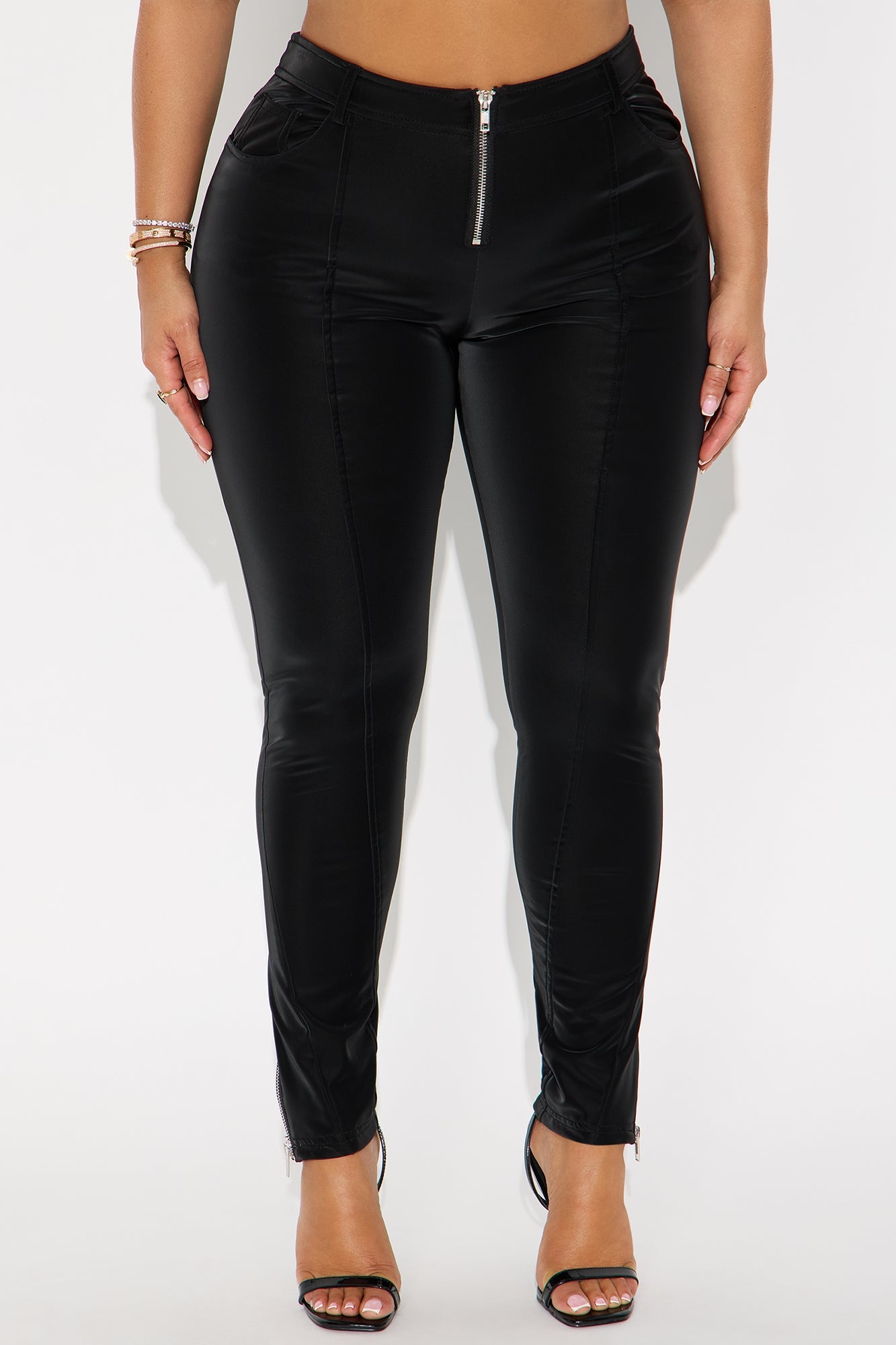 Check The Details Coated Skinny Pant 29″ - Black