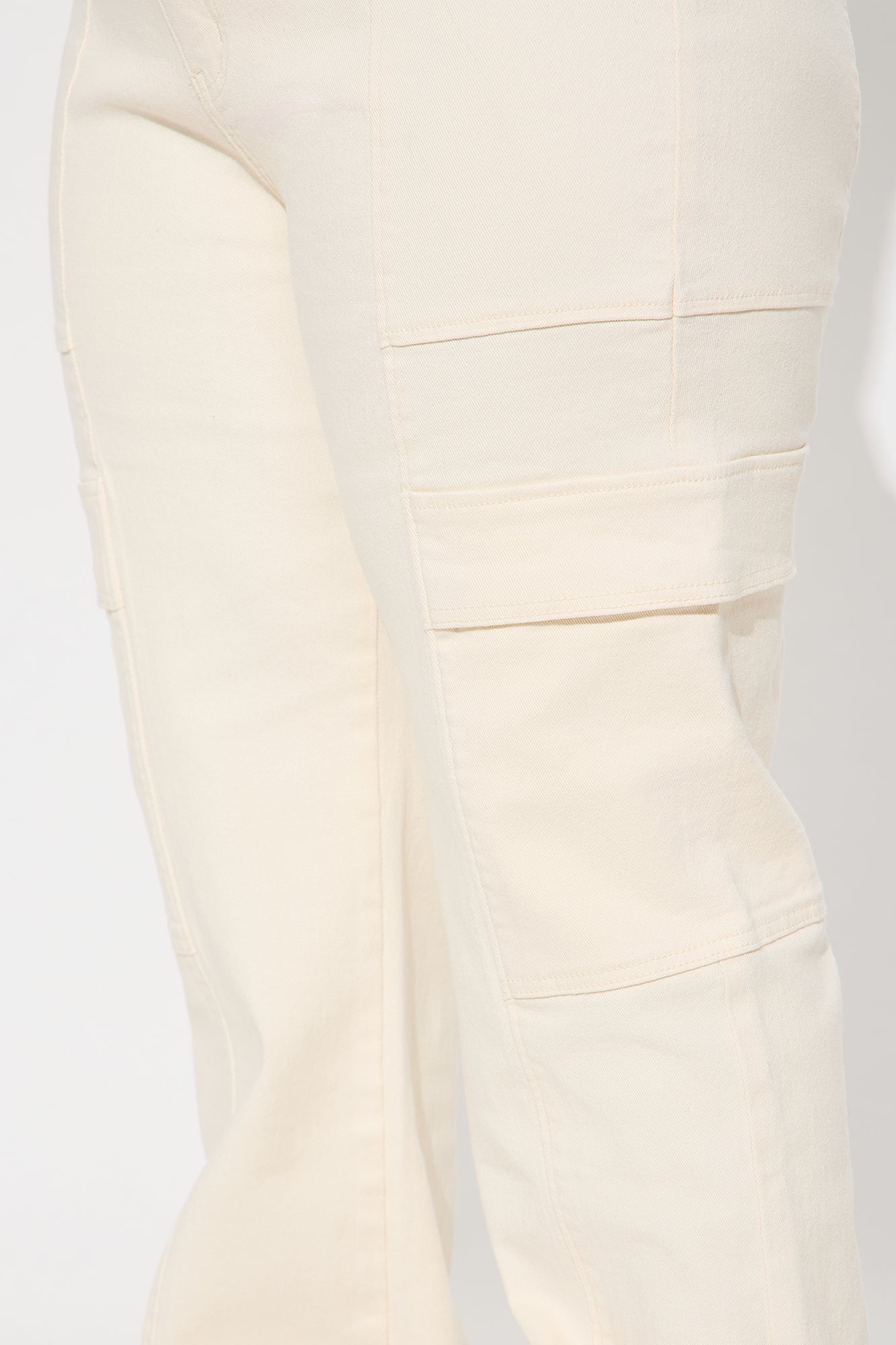 Non Disclosure Stretch Straight Leg Jean - Cream