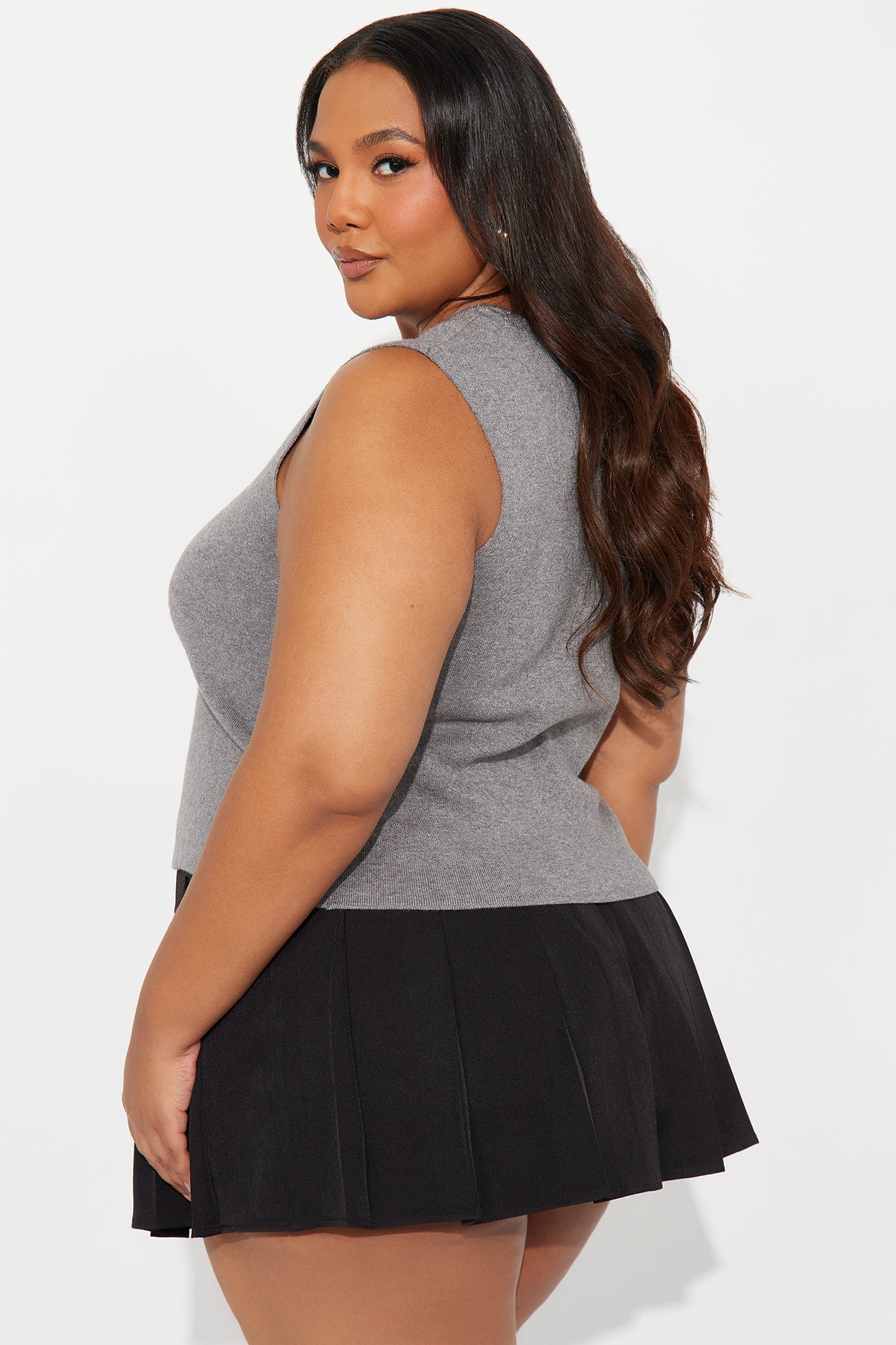 Look Closer Hardware Vest - Charcoal