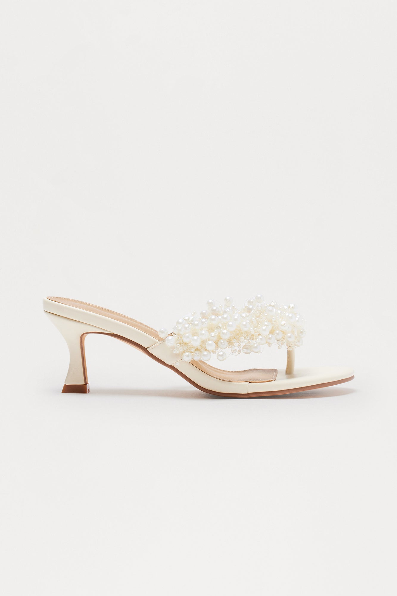 Tipsy Pearl Thong Mules - Cream