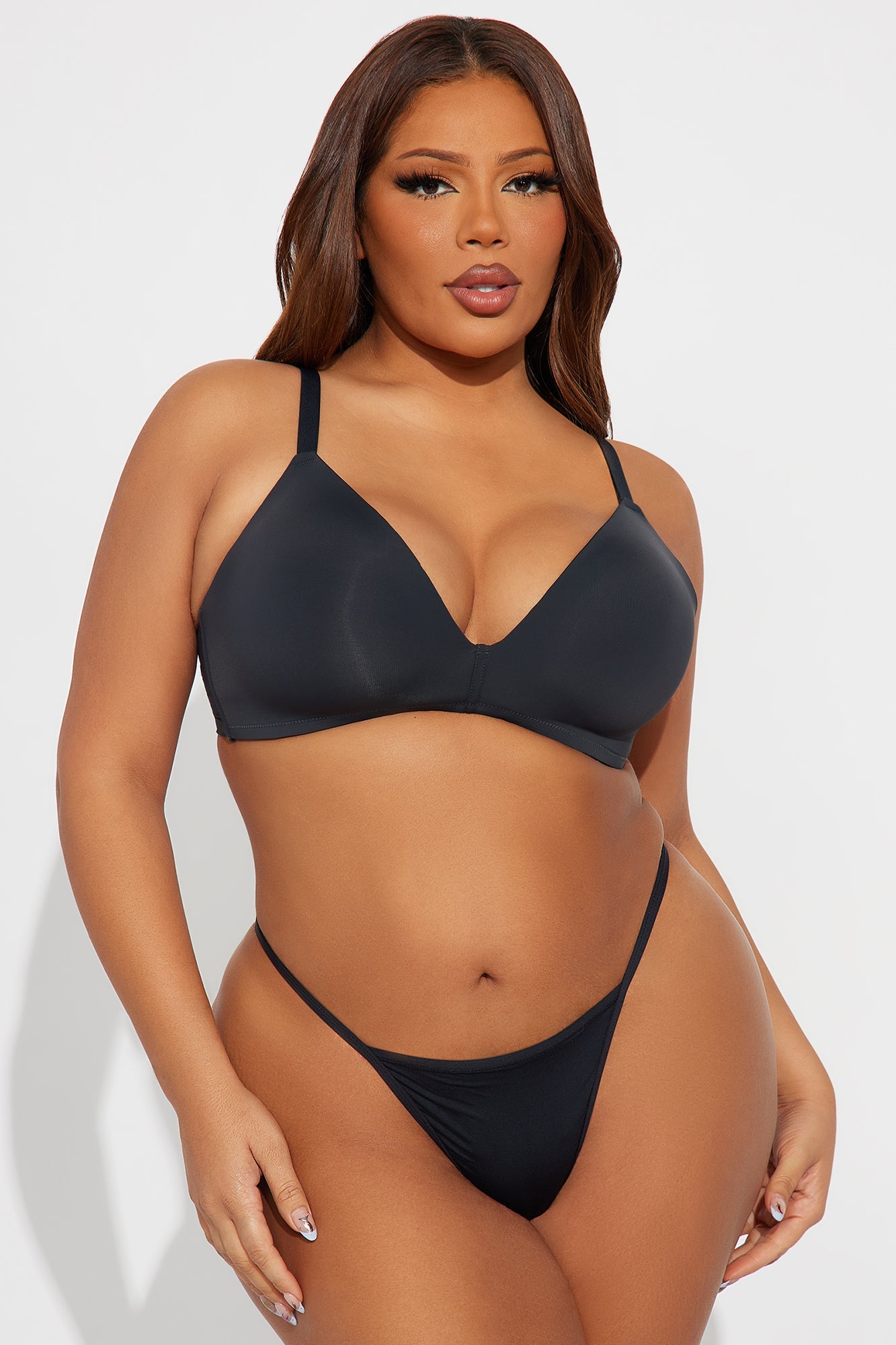 Nova Molded Wireless Bra - Black