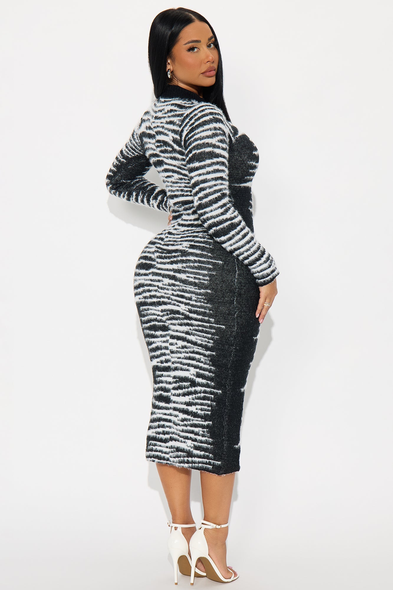 Hot Flow Sweater Maxi Dress - Black/combo