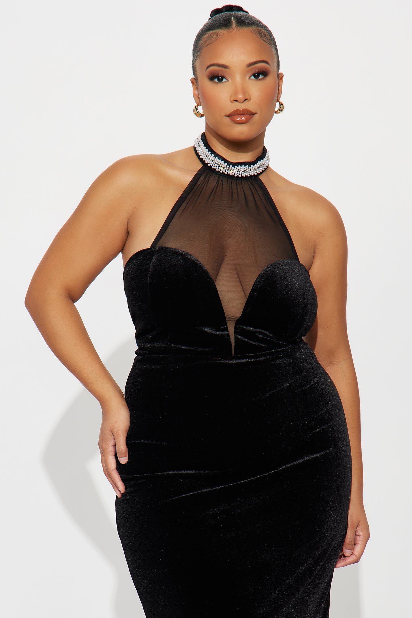 Colette Pearl Choker Velvet Midi Dress - Black