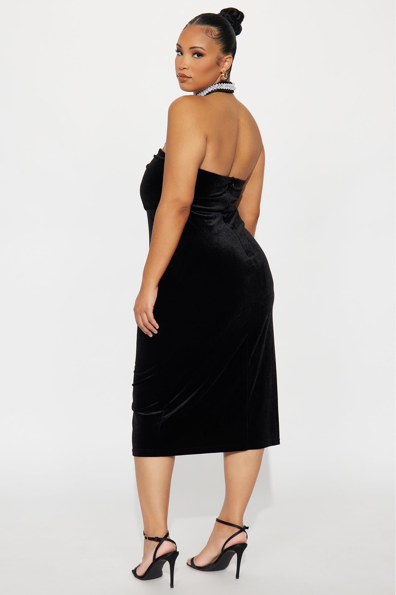 Colette Pearl Choker Velvet Midi Dress - Black