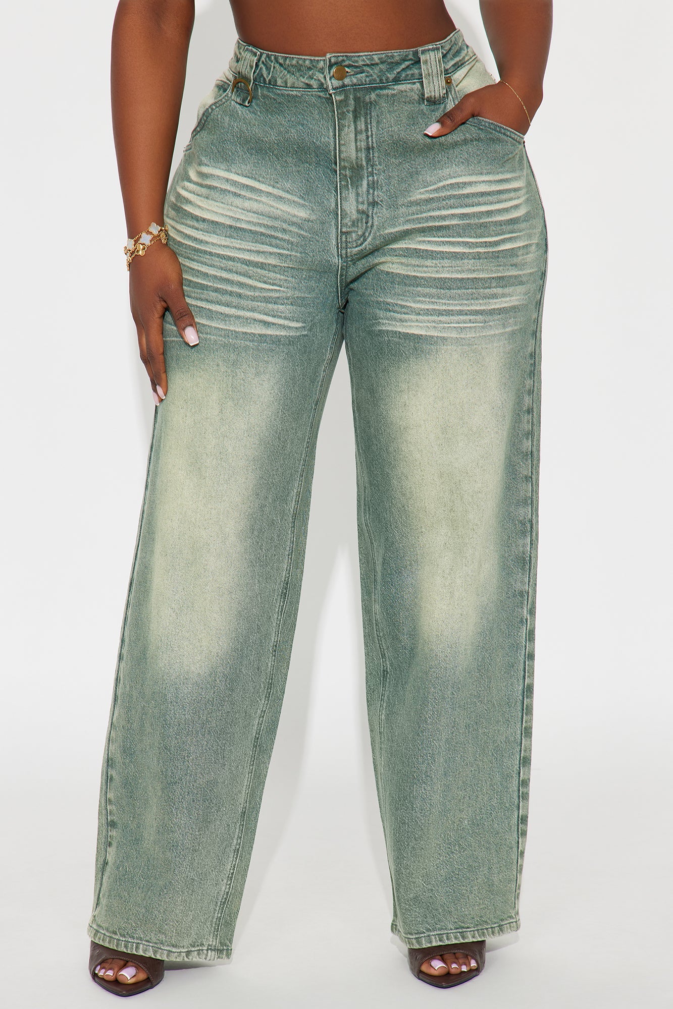 On The Low Tinted Baggy Jeans - Olive
