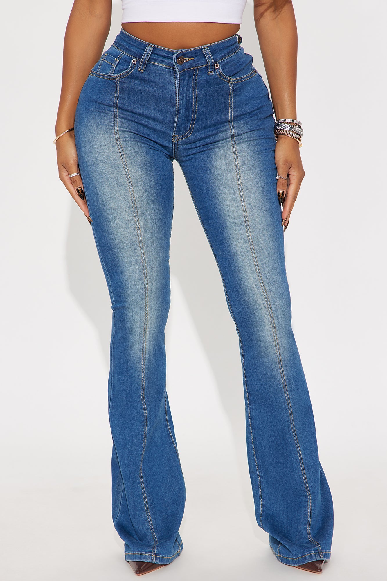 Out My Way Flare Jeans - Medium Wash