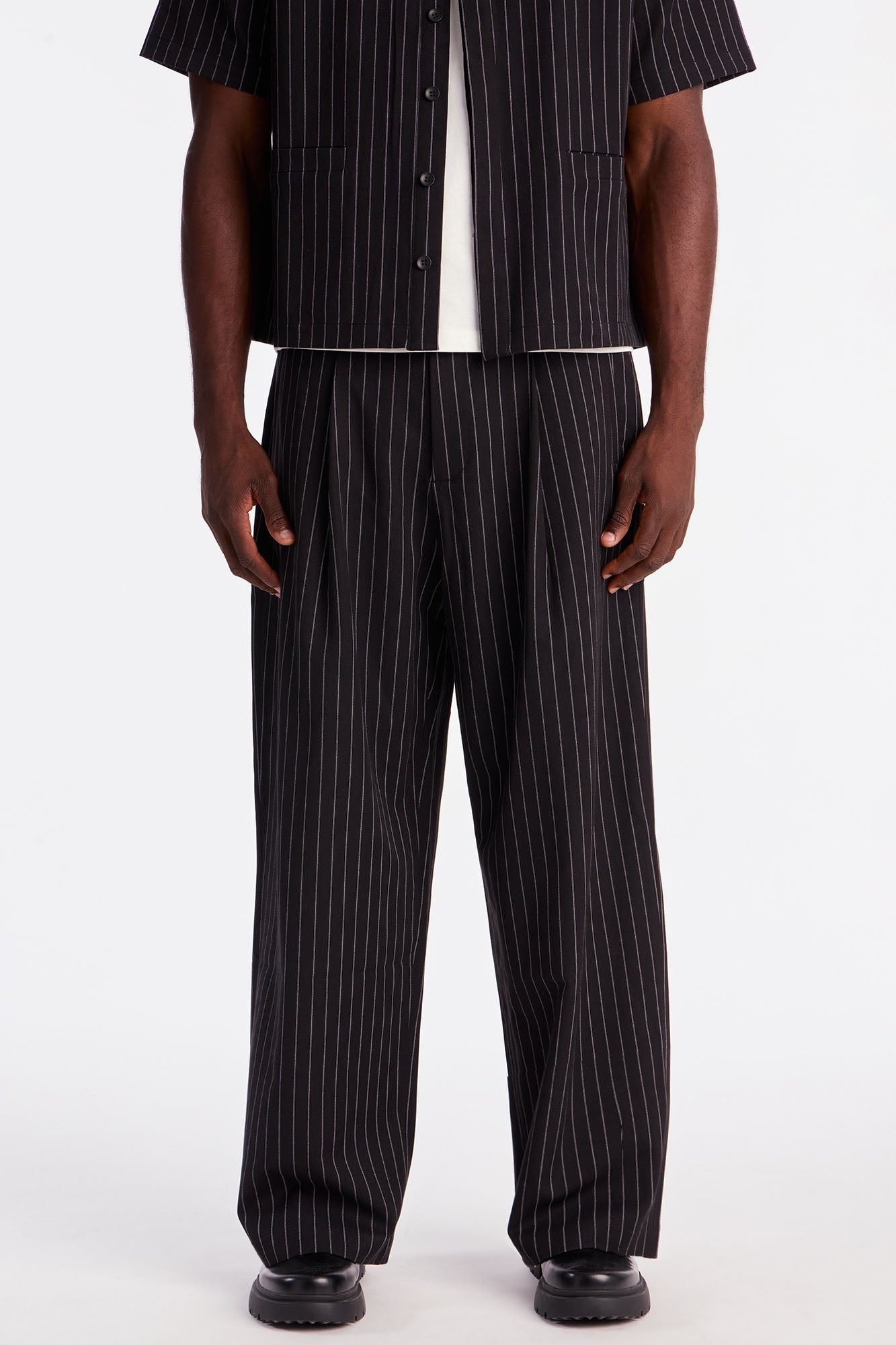 Wide Leg Straight Striped Double Pleated Trouser - Black