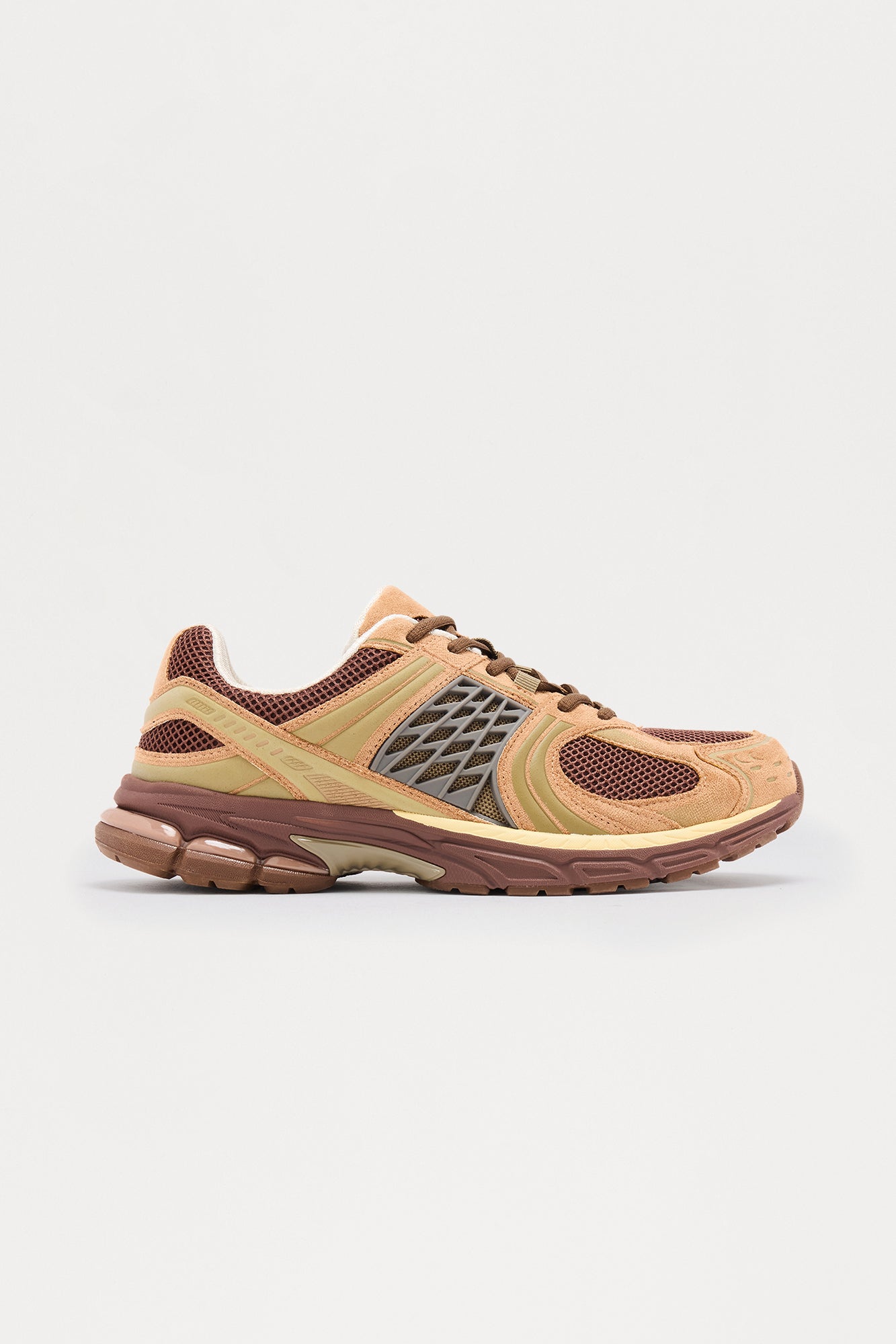 On Track Low Top Sneaker - Brown/combo