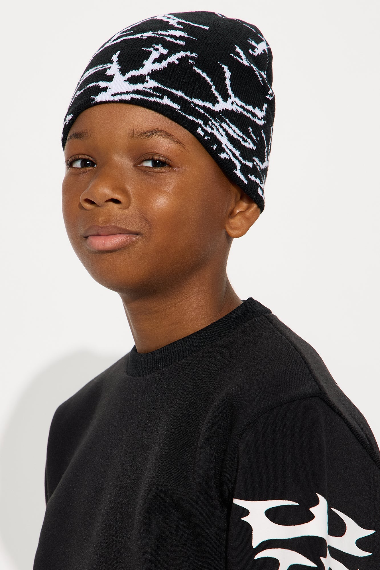 Mini Lightning Graphic Skull Cap Beanie - Black/White