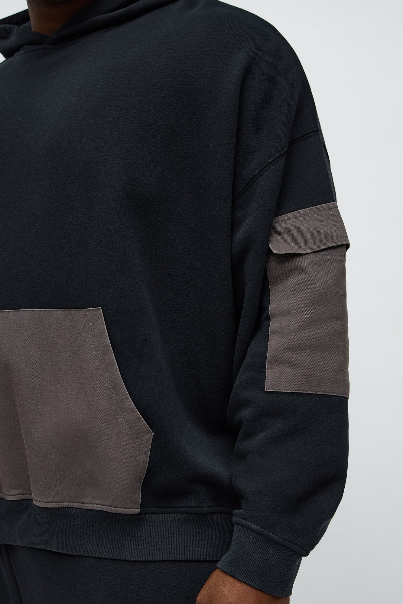 Oversized Twill Cargo Hoodie - Black/combo