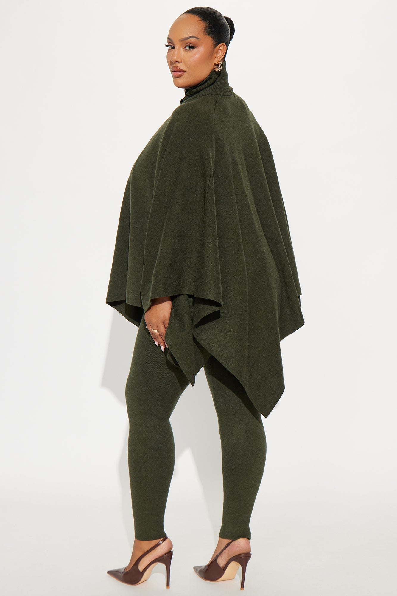 Weekend Rebel Poncho Sweater Pant Set - Olive