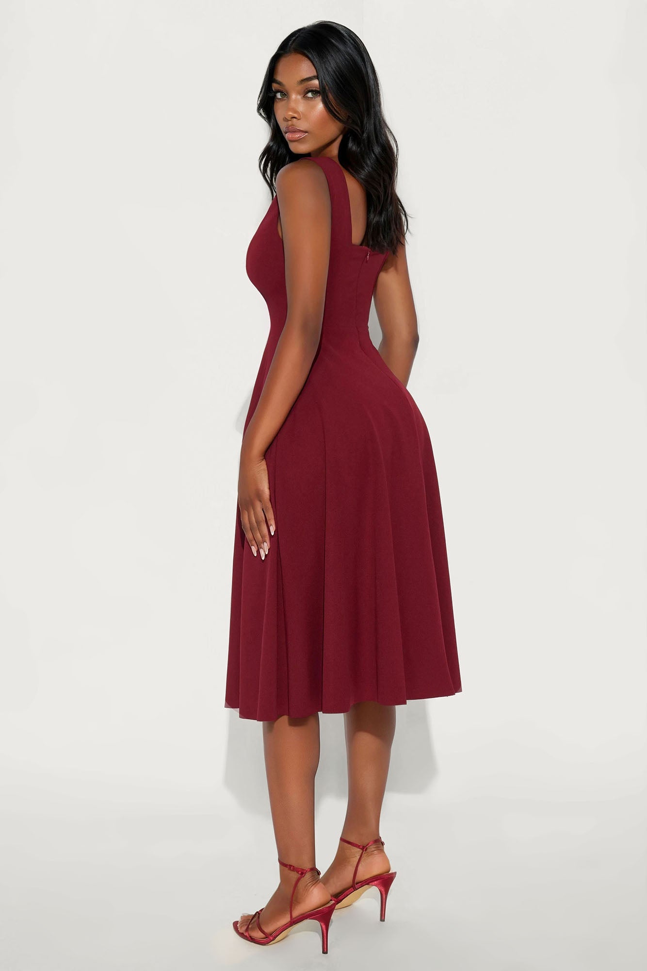 Amira Pleated A Line Midi Dress - Wine