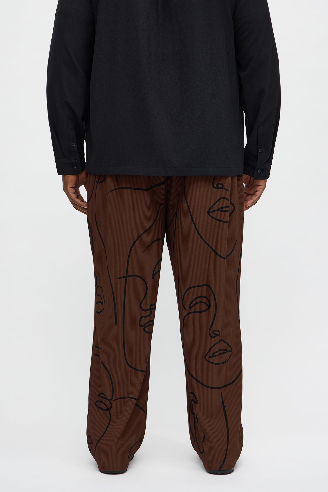 Straight Show Up Printed Face Pant - Brown