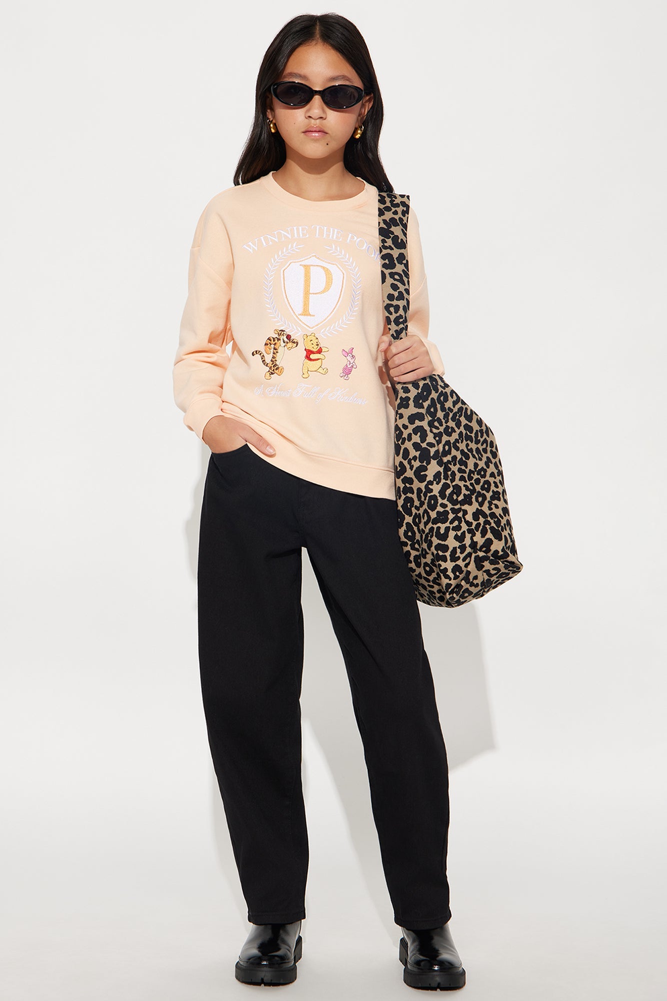 Mini Winnie The Pooh Full Of Kindness Embroidered Crew Neck Sweatshirt - Peach