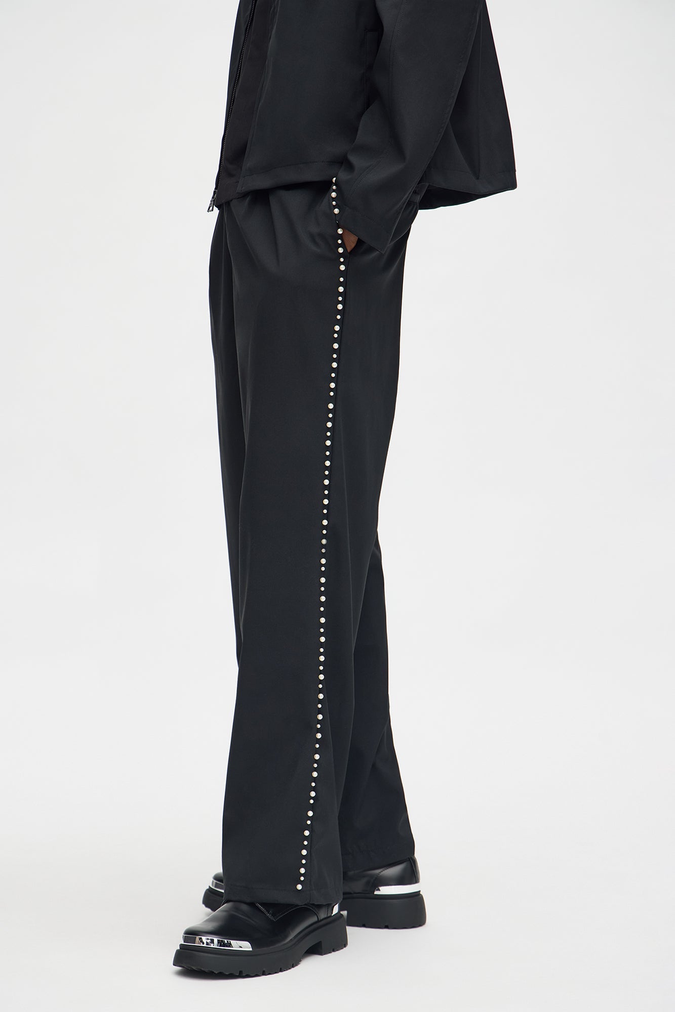 Baggy Pleated Pearl Pant - Black