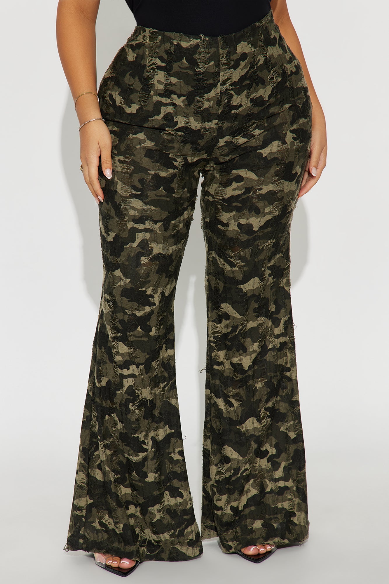 Hiding Out High Rise Distressed Camo Flare Pant 34 - Camouflage