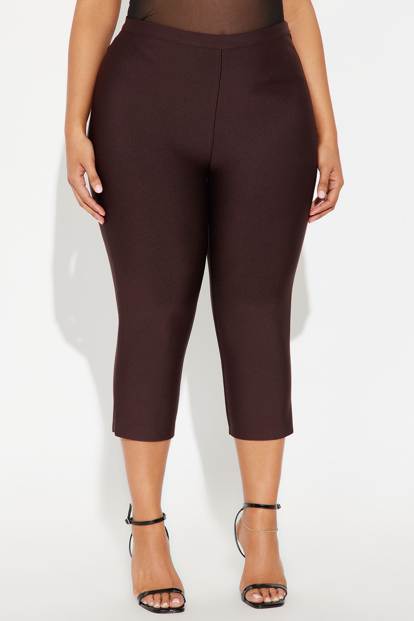 Jasmine Bandage Capri Pant - Chocolate